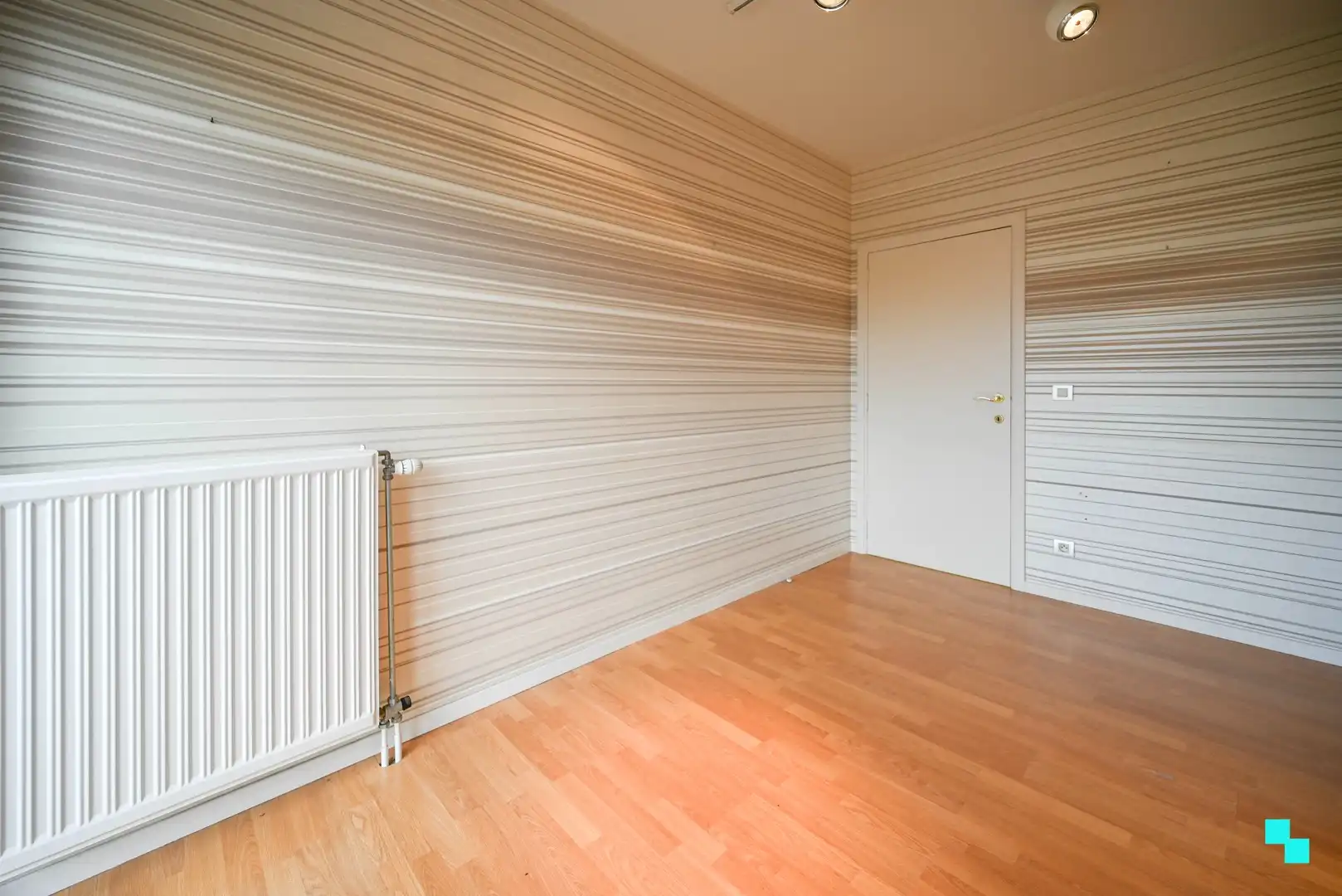 Centraal gelegen appartement in Oostrozebeke foto 14