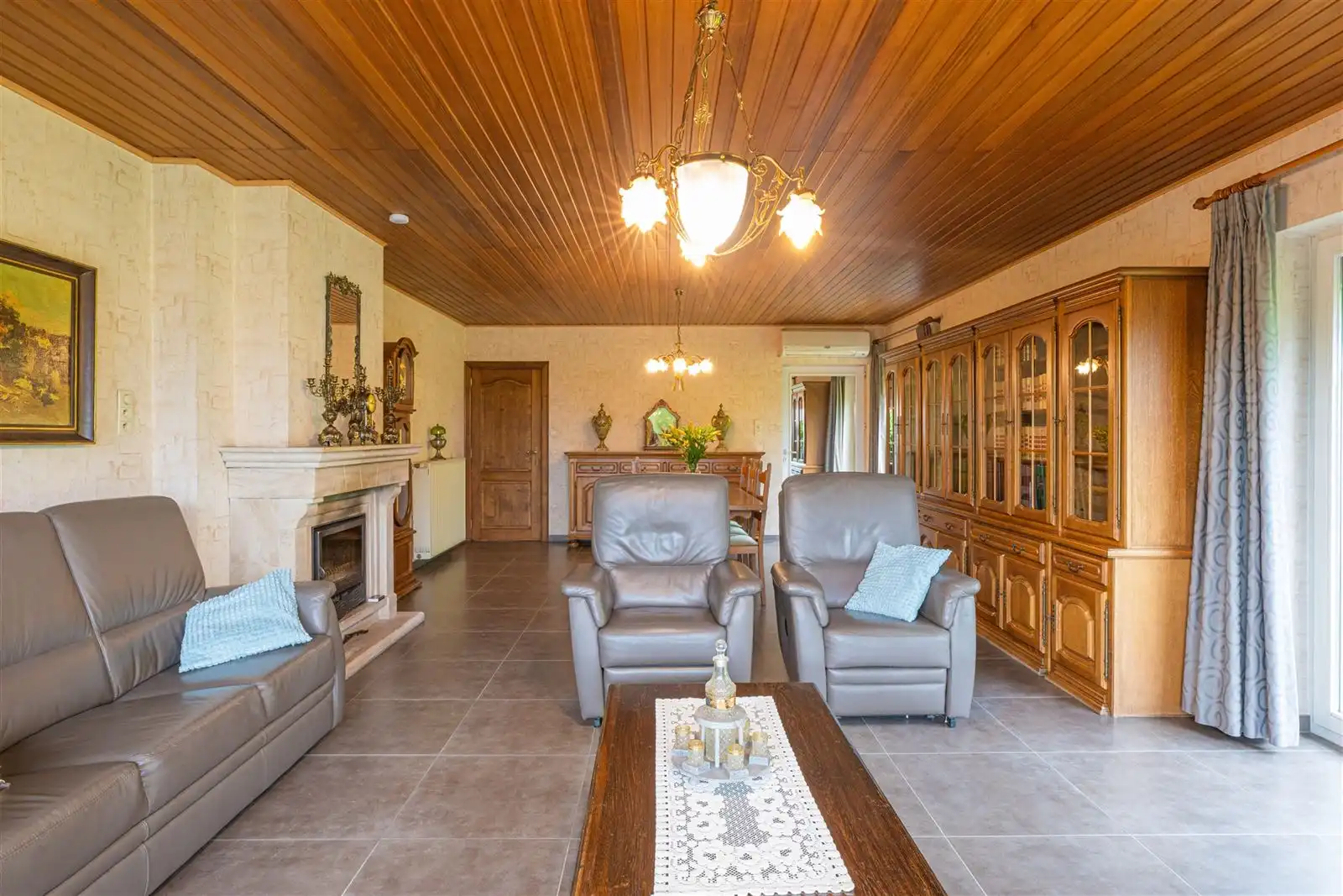 INSTAPKLARE VILLA MET LOODS TE ZWALM foto 6