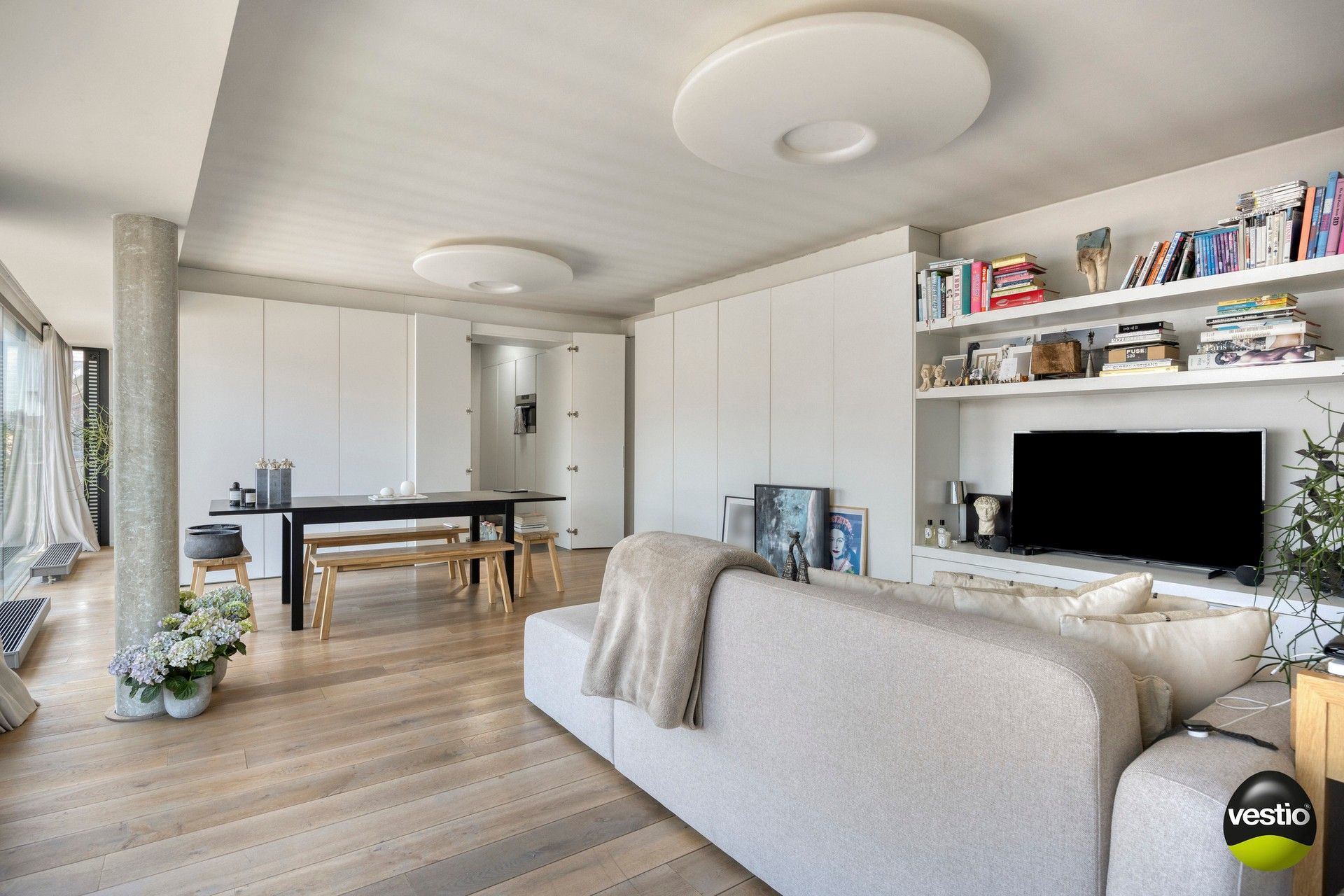 Instapklaar en stijlvol 1,5-slaapkamerappartement in de levendige Aldestraat – hartje Hasselt foto 2