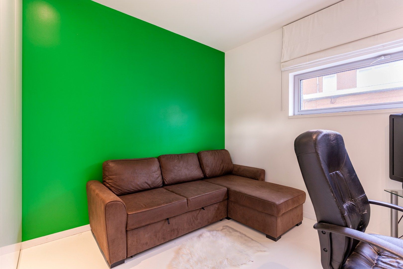 Ruime woning met 5 slpk en 3 badkamers foto 16