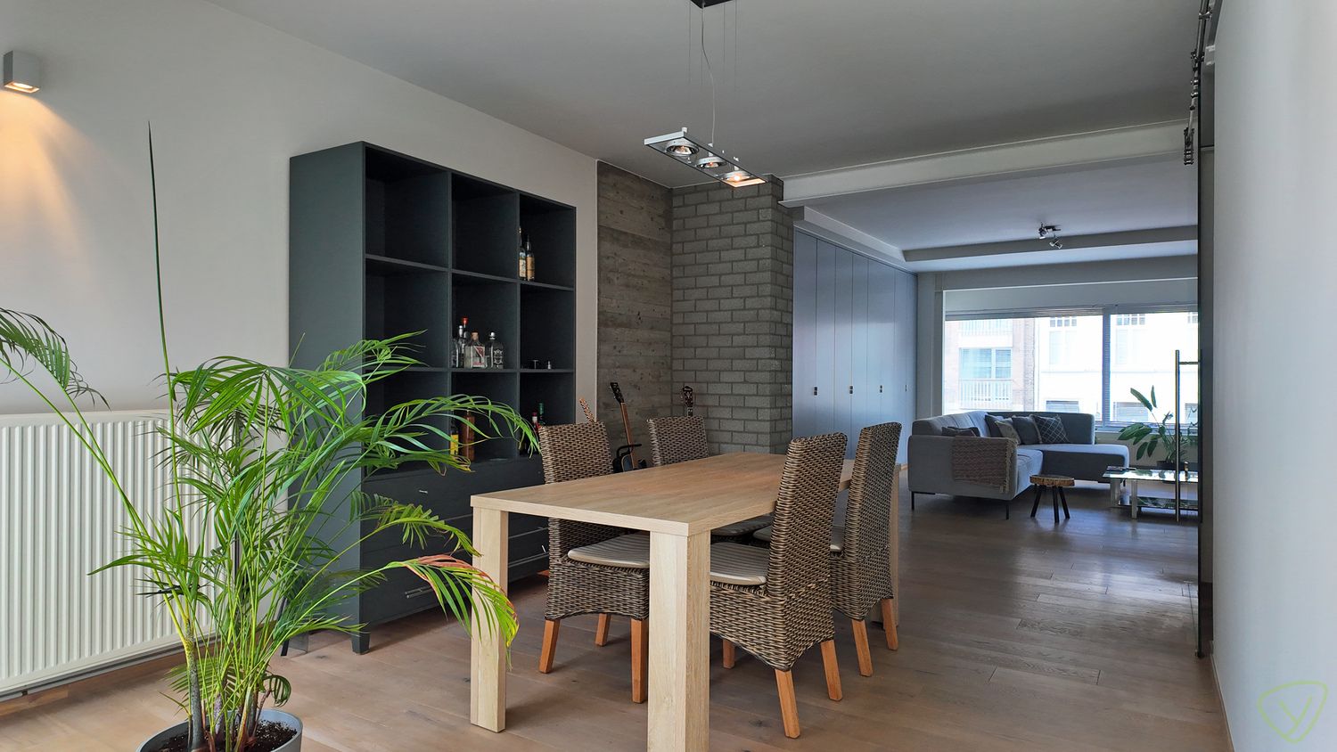 Uitzonderlijk afgewerkt duplex-appartement gelegen in het centrum van Eeklo! foto 6