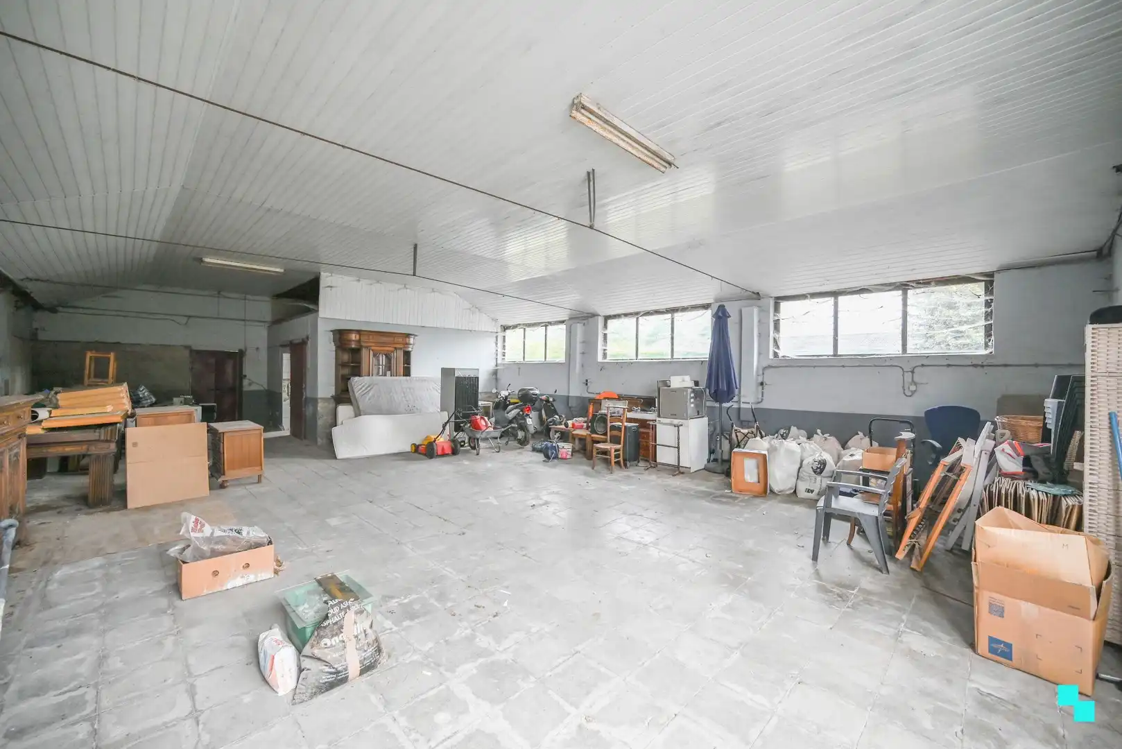 Alleenstaande woonst met atelier/loods foto 16