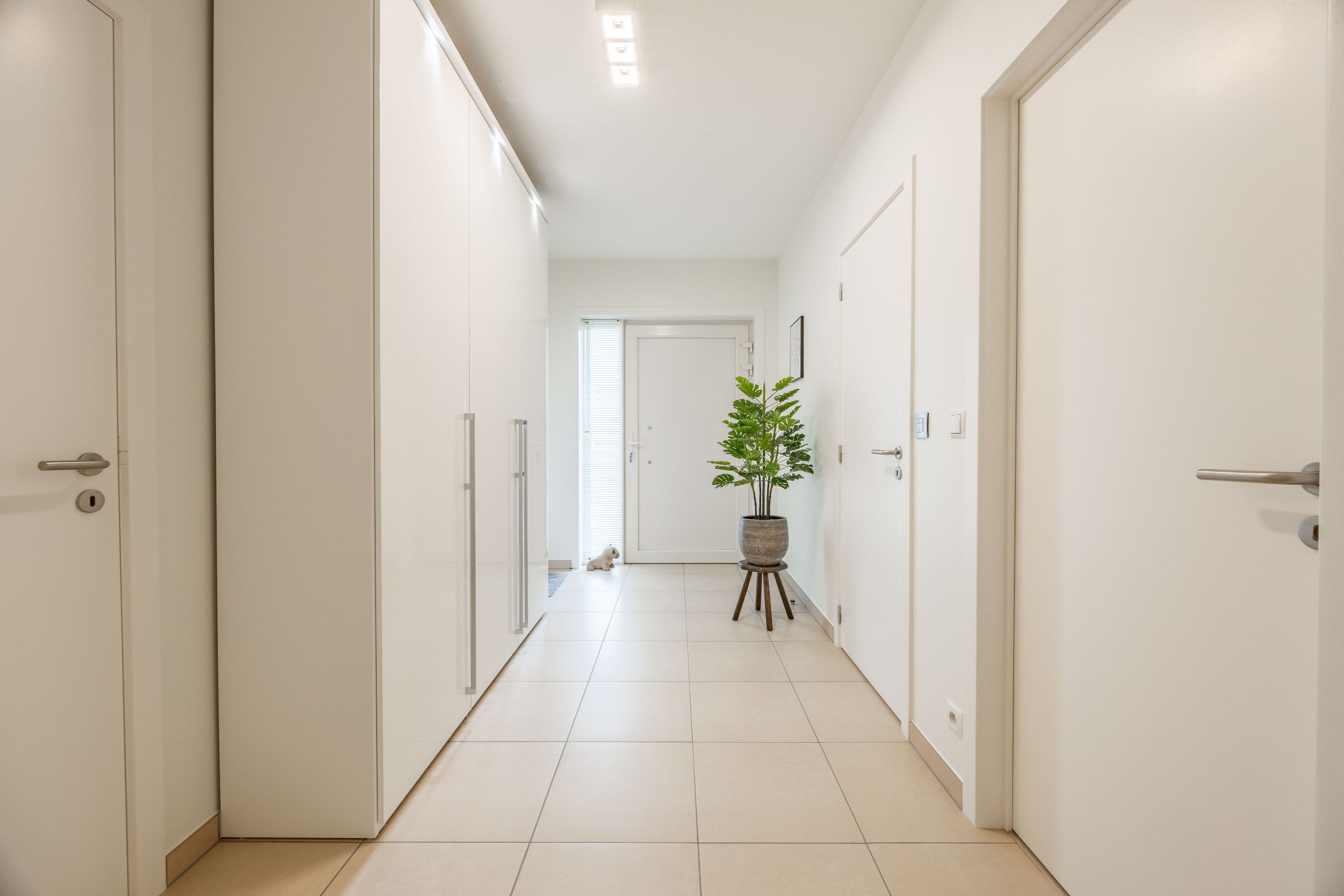 RECENTE LAAGBOUWVILLA IN RUSTIGE BUURT foto 8