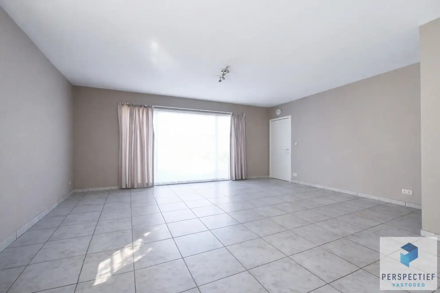 Ruim gelijkvloers appartement met tuin & garage te Oostveld (Oedelem) foto 7