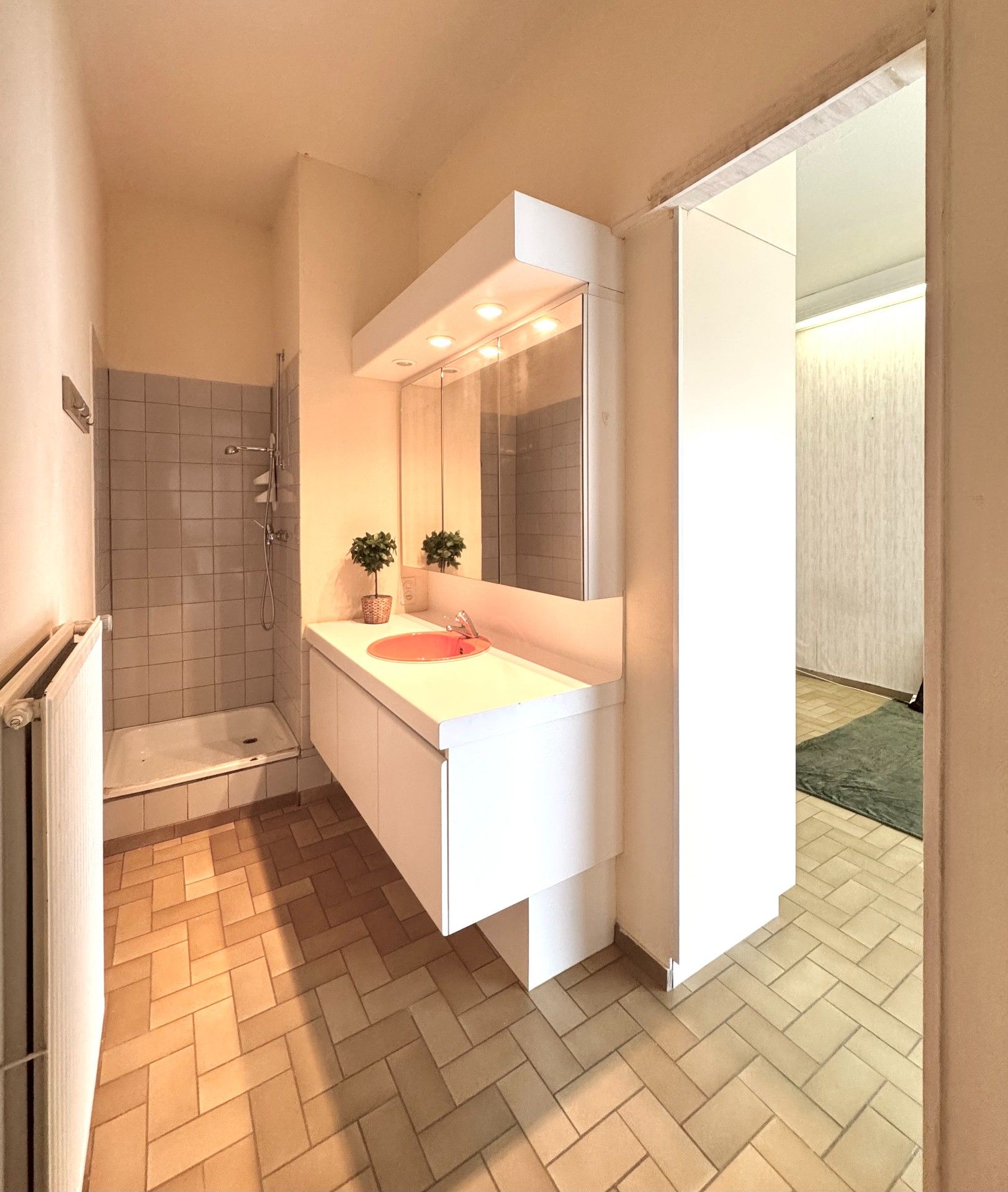 GELIJKLVOERS APPARTEMENT MET 1 SLAAPKAMER - 72 M² foto 19