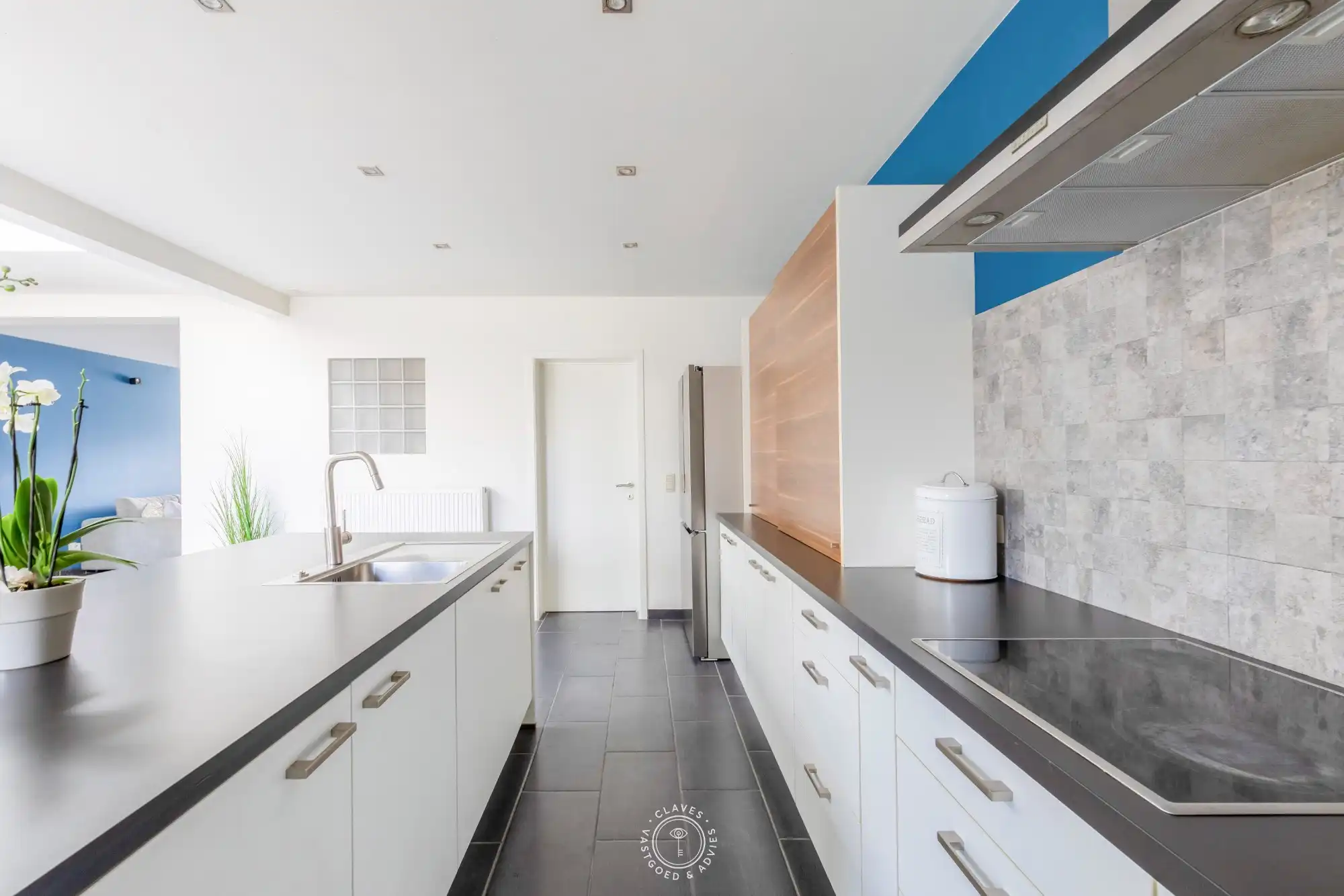 Moderne familiewoning met verrassende buitenruimte foto 3