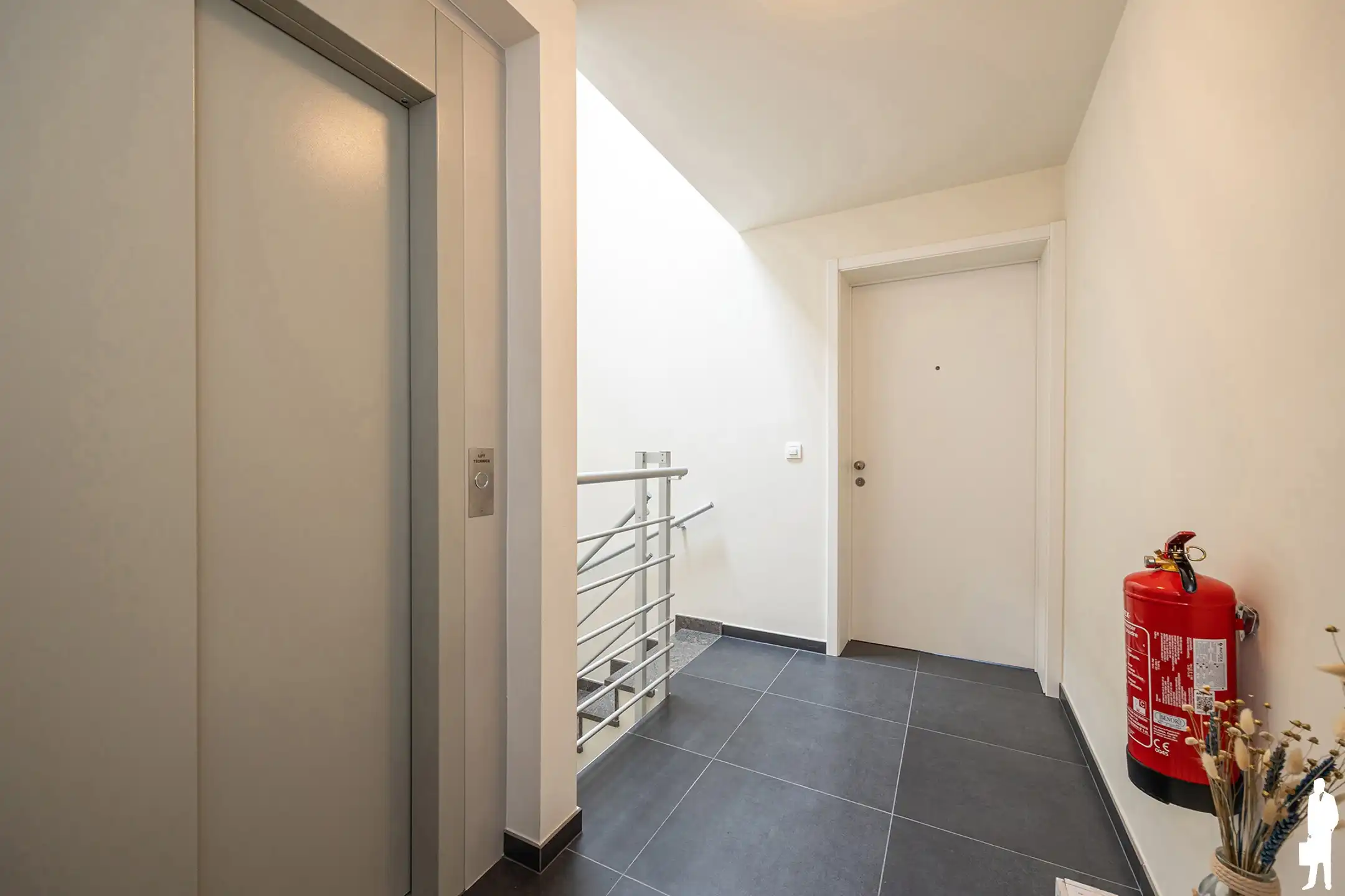 Luxueuze duplex met 3 slpk, 2 badk en carport foto 22