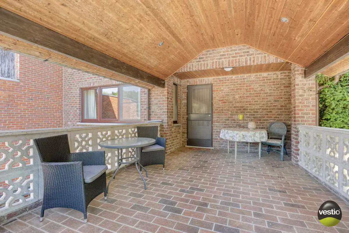 RUSTIG GELEGEN TIJDLOZE WONING MET 4 SLK EN RUIME TUIN. foto 16