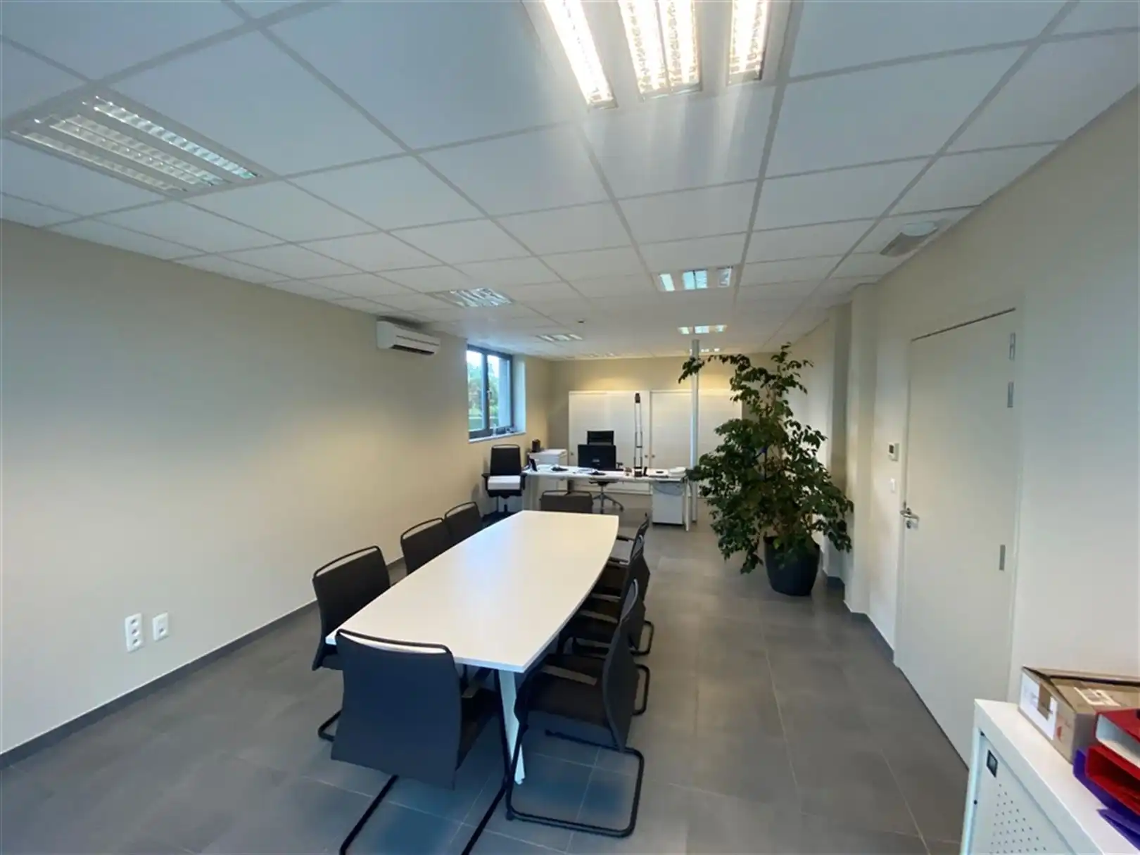 Goed bereikbare kantoren vlakbij de E17 met all-in formule foto 10