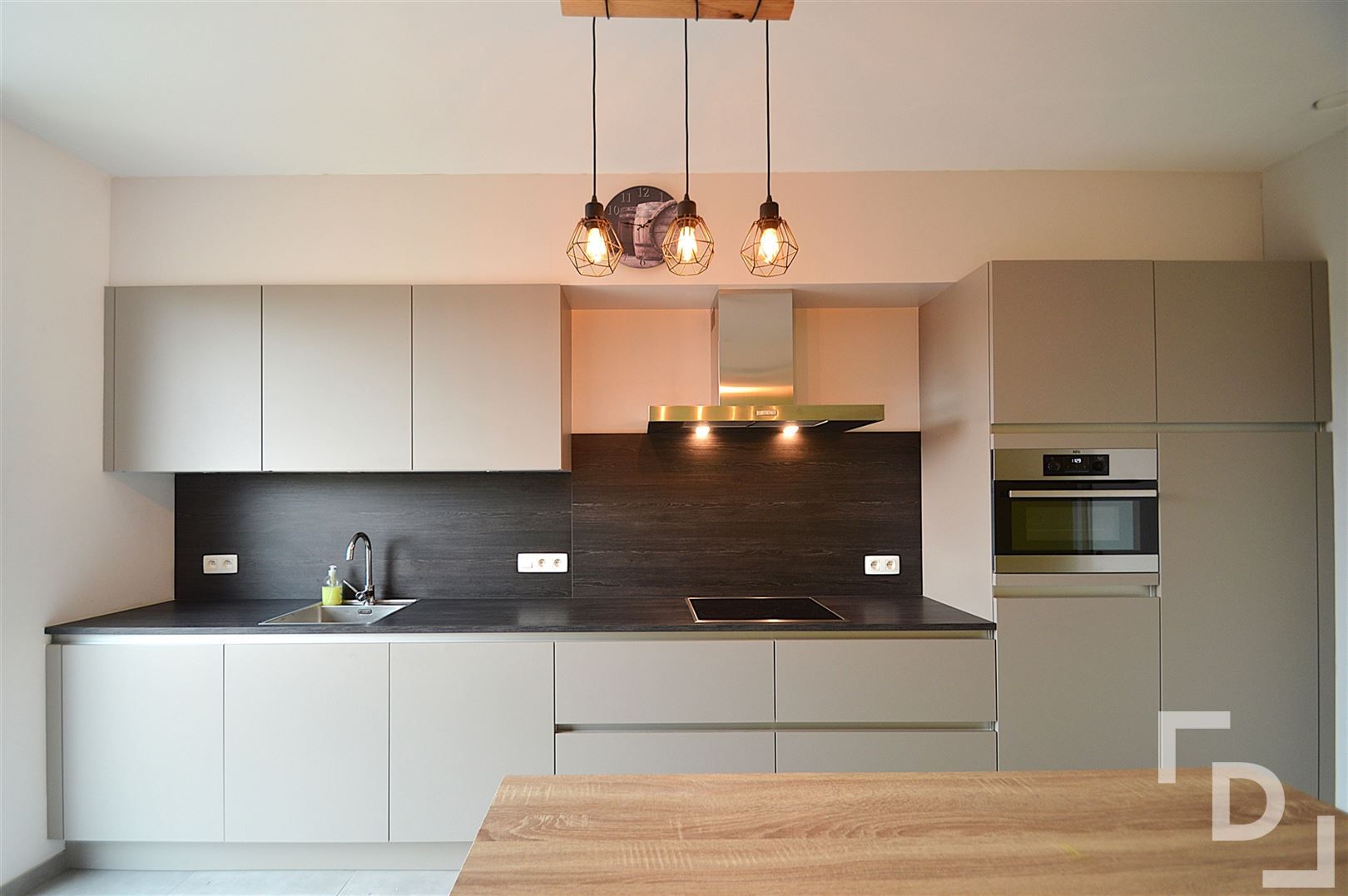 Appartement te huur in centrum Poperinge met staanplaats. foto 4