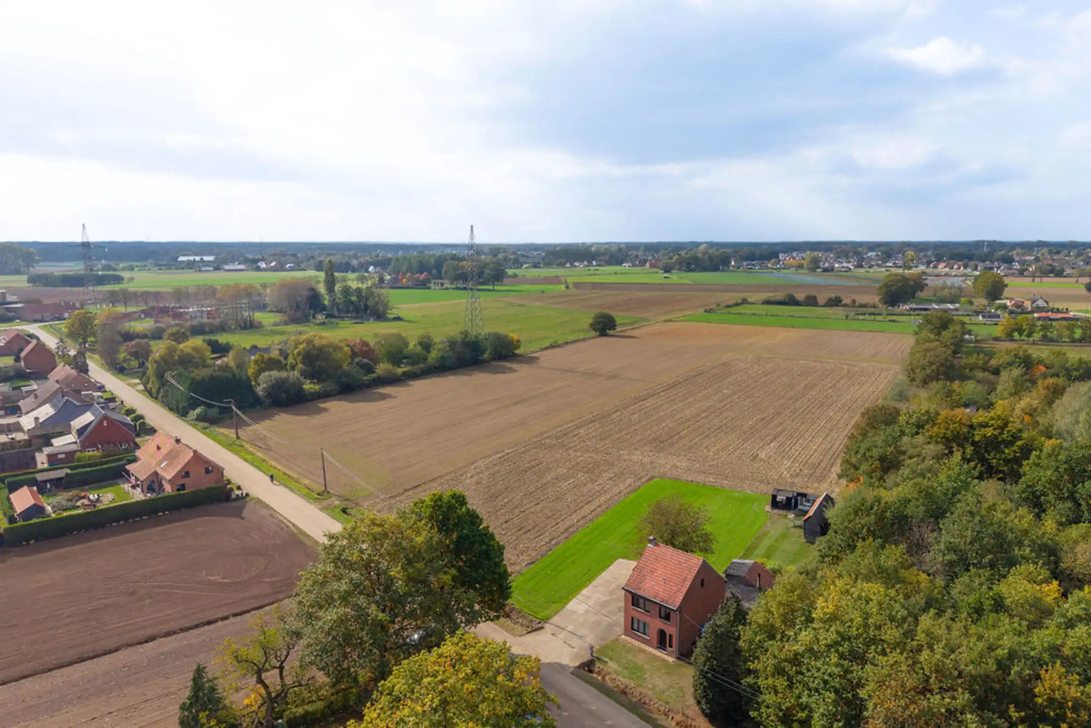 Te renoveren woning op een mooi en gunstig gelegen perceel van in totaal 6.449 m². foto 37