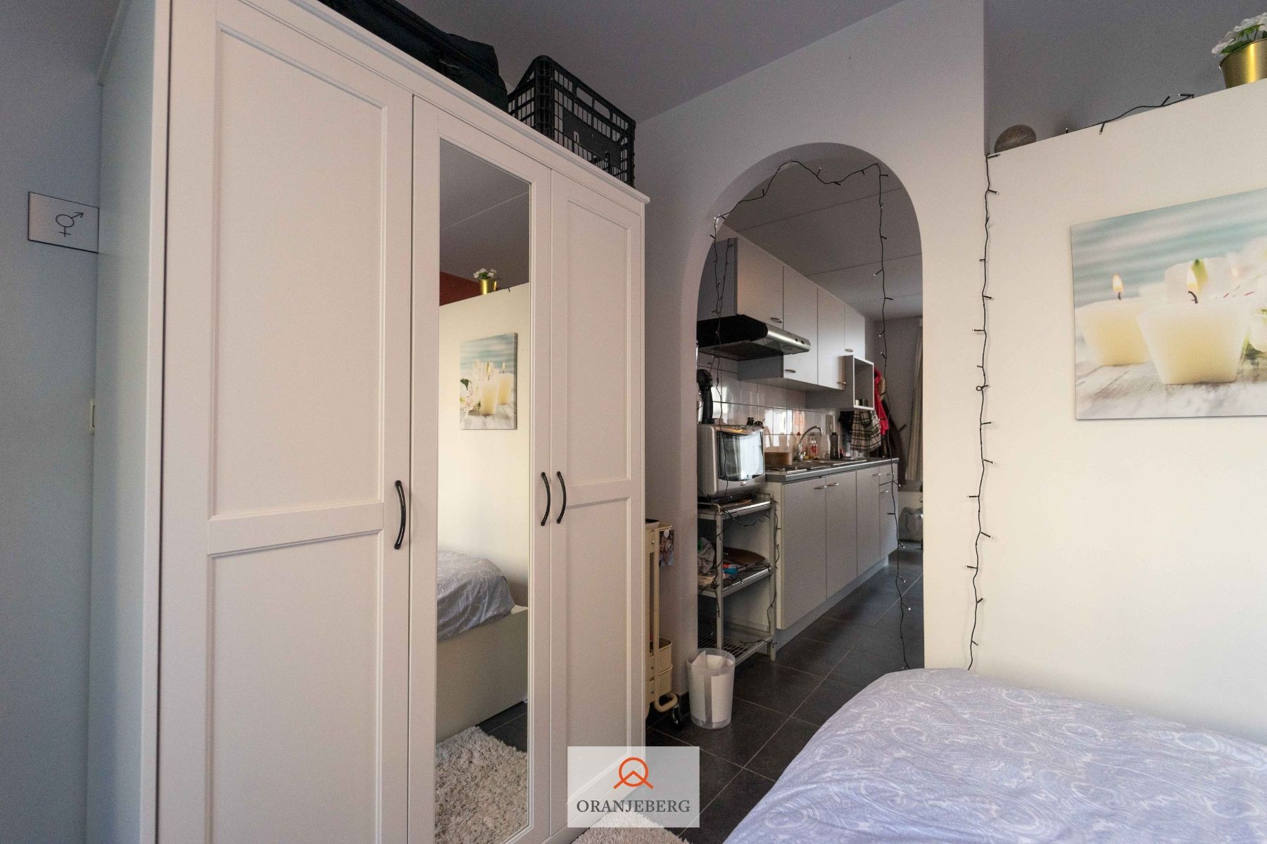 Modern 1- slpk appartement vlakbij Sint-Pietersplein foto 12