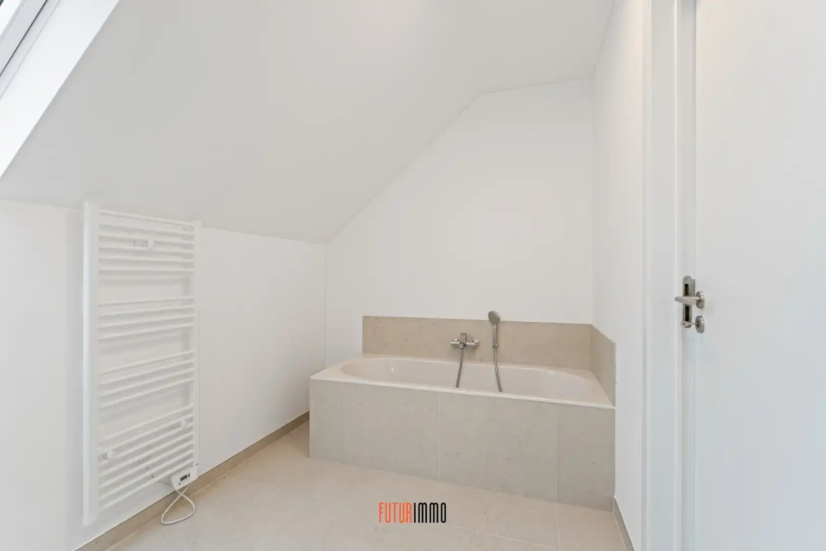 Nieuwbouwwoning met garage foto 13