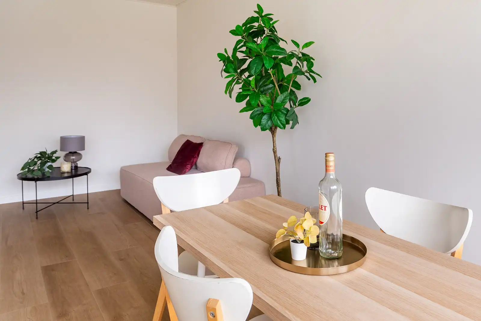 Appartement met 2 slpk., garage en rustgevend groen uitzicht foto 14