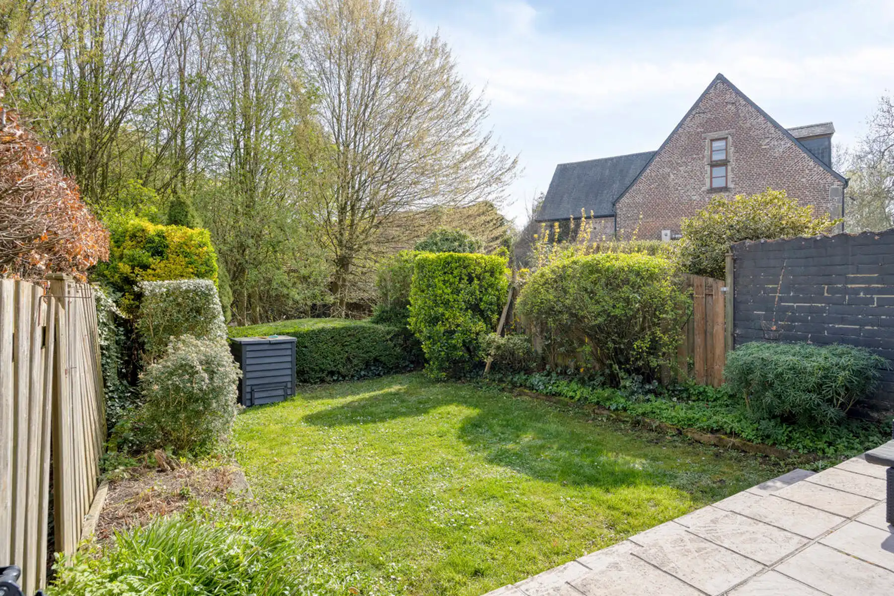 Instapklare, energiezuinige woning met commerciële mogelijkheden op topligging in Merchtem! foto 27