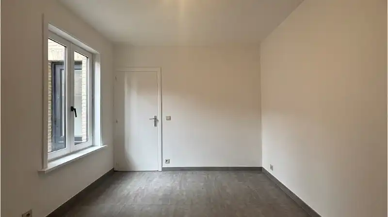 Comfortabel 2-slaapkamerappartement met Terras te koop in Brugge foto 8
