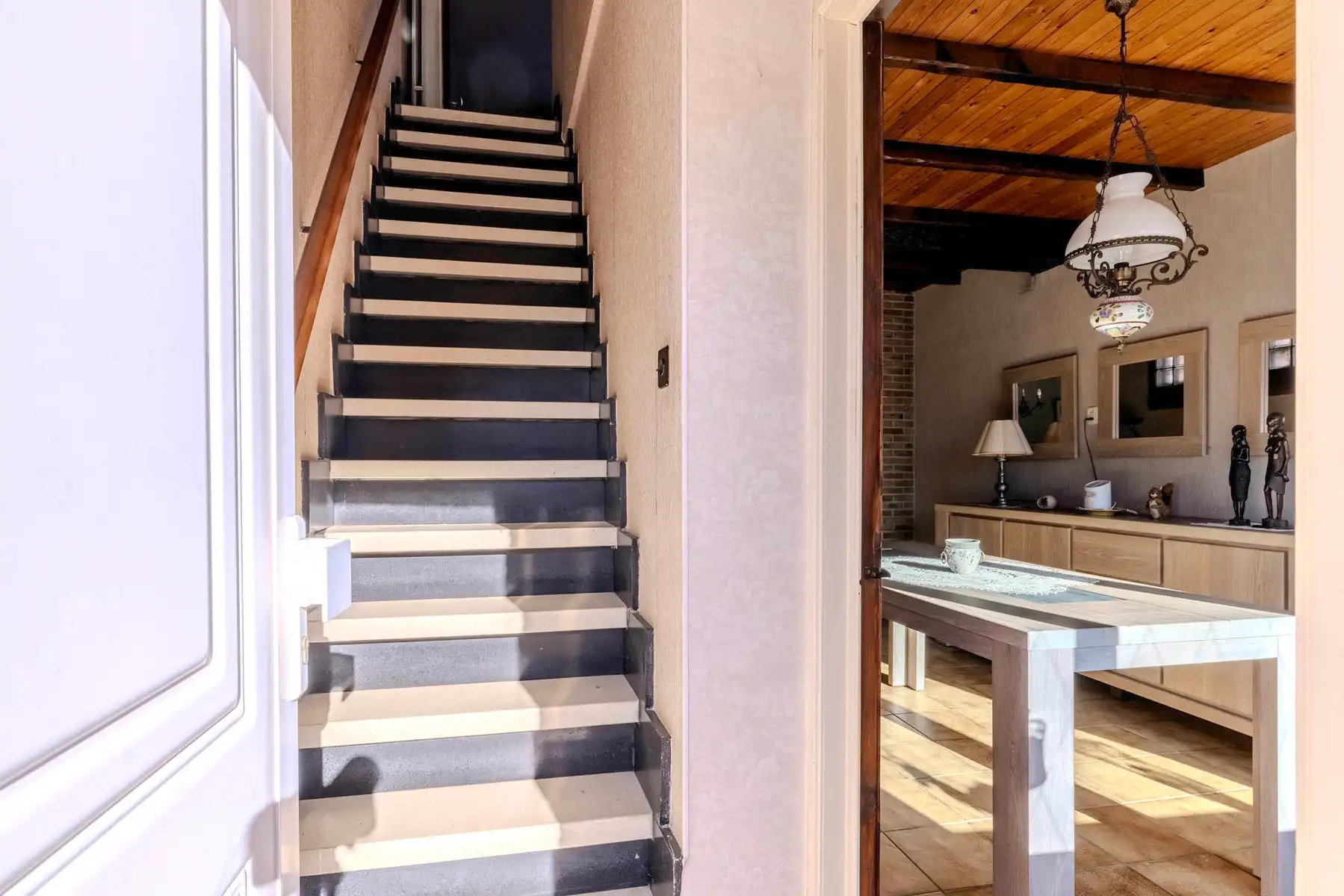 Te renoveren woning met 3 slpk, inpandige garage en tuin foto 15