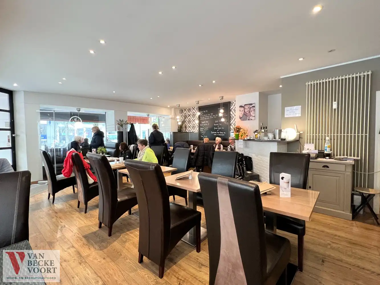 Brasserie "Leon Spilliaert" met nieuw overdekt terras foto 7