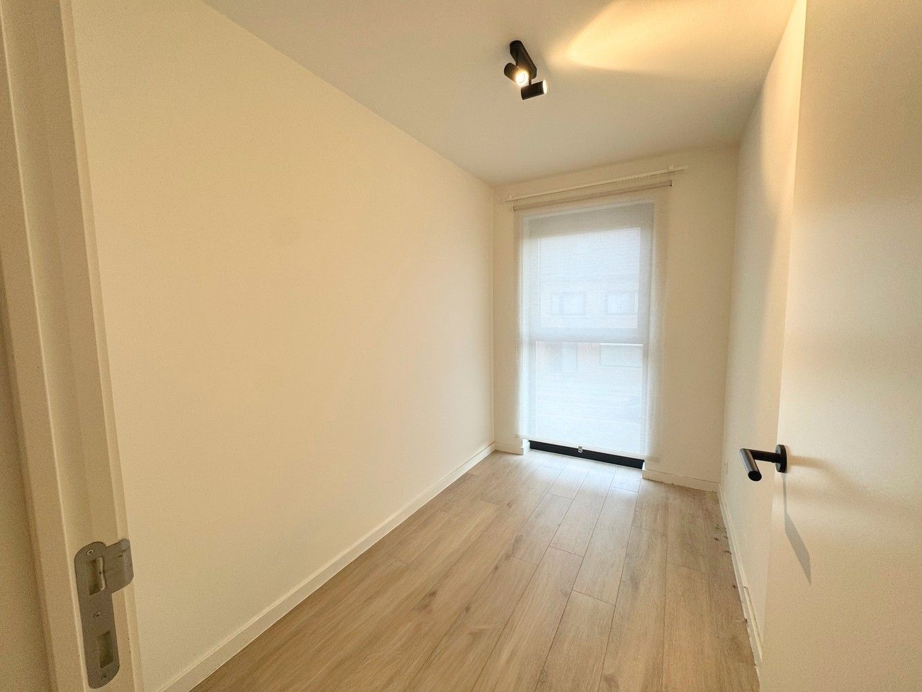 TE HUUR: Modern Nieuwbouwappartement met garage dicht nabij Maastricht foto 7