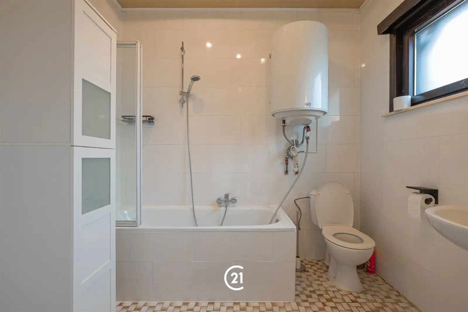 Instapklare woning in het centrum van Zottegem! foto 8