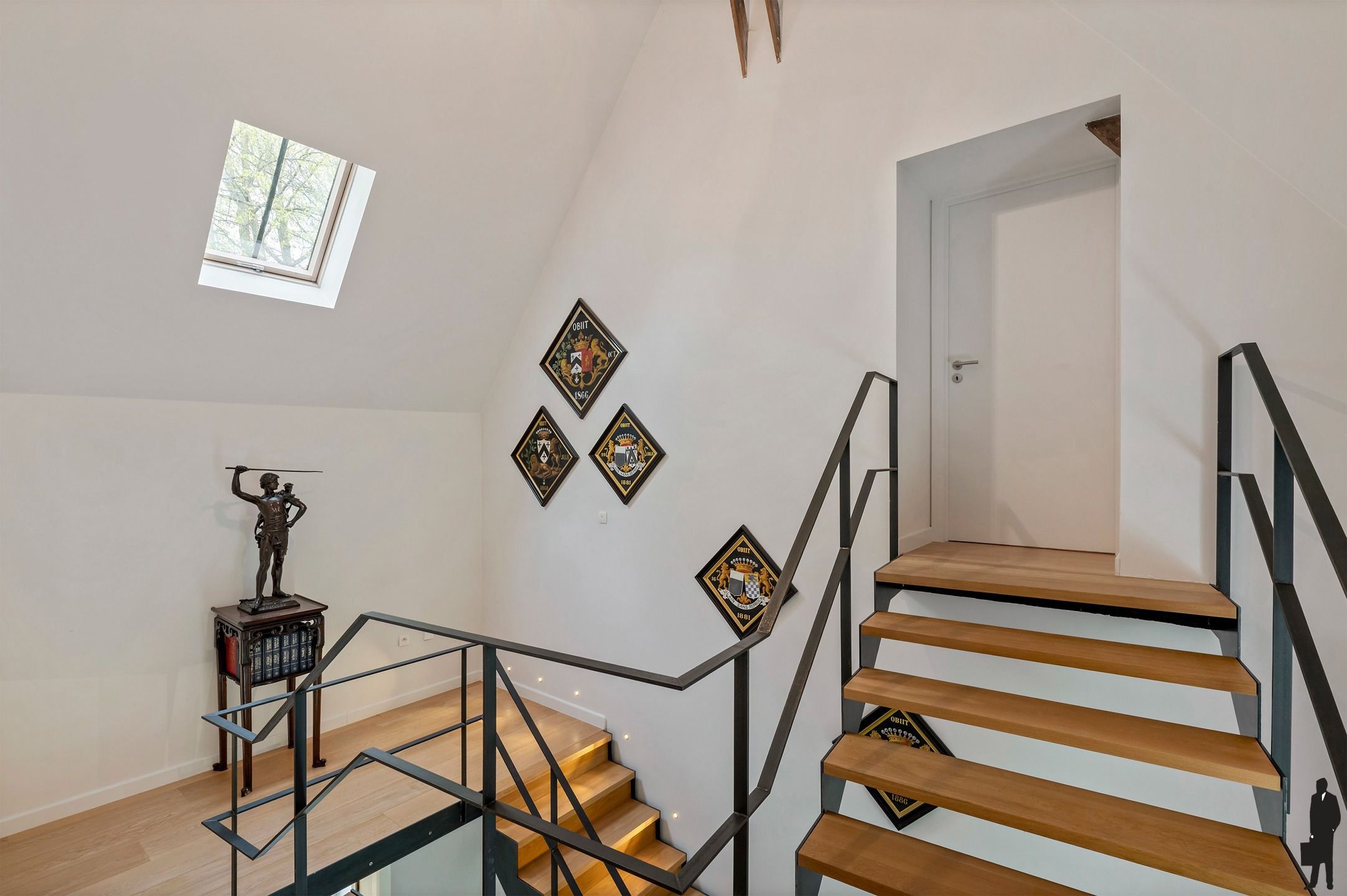 Uitzonderlijk kasteelhoeve in het park van Kasteel Wissekerke. foto 47