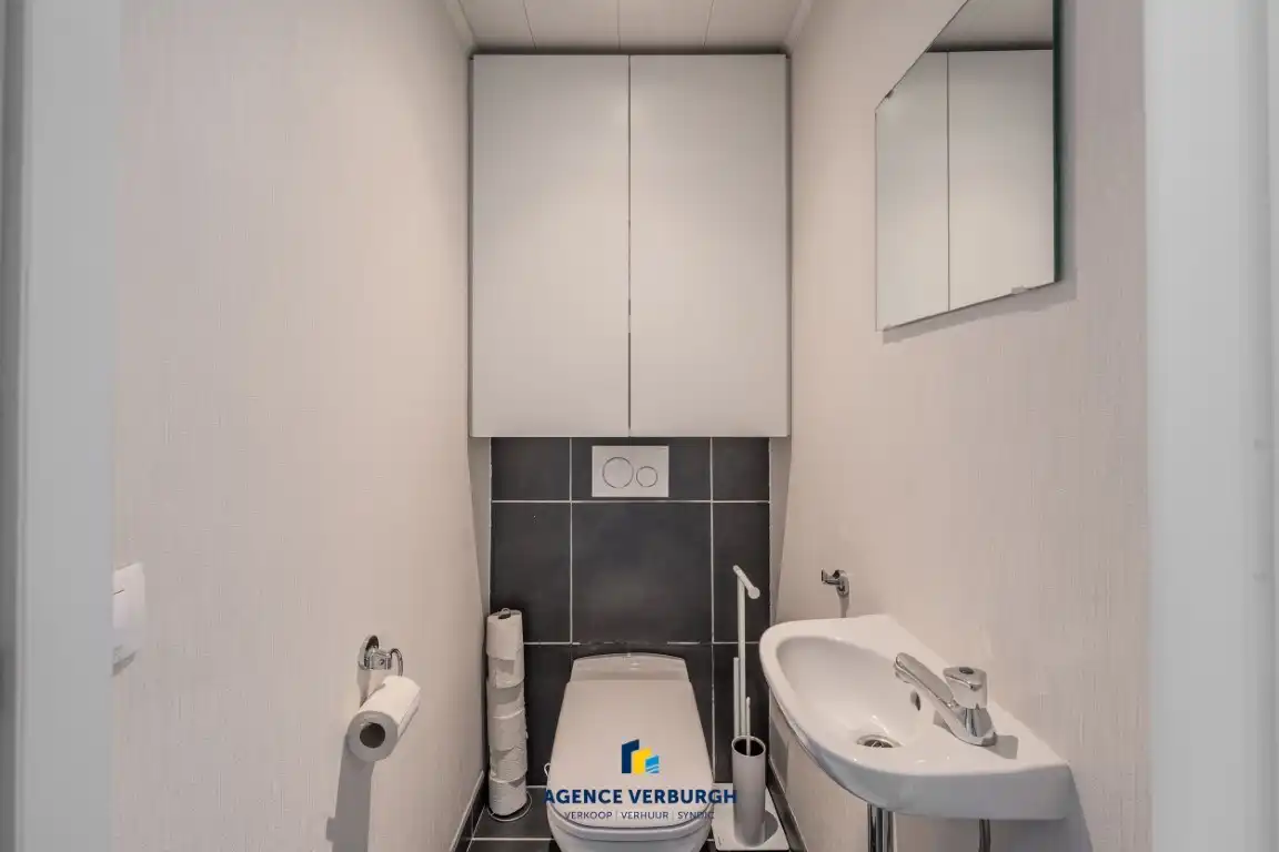 Lichtrijk 1-slpk appartement nabij de Grote Markt foto 13