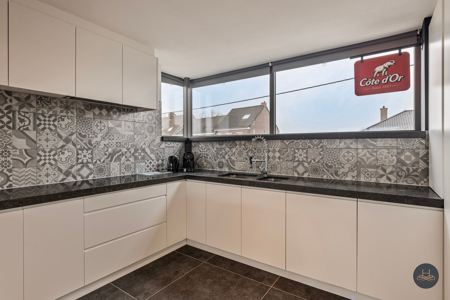 Luxueuze ruime BEN-woning met handelspand en appartement foto 32