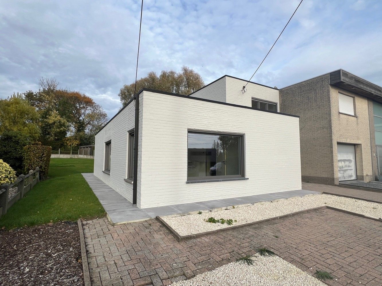 Volledig gerenoveerde woning met 3 slaapkamers en garage foto 12