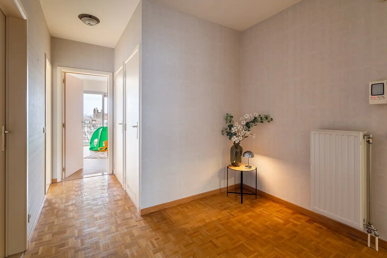 2 slaapkamer appartement met veel lichtinval foto 16