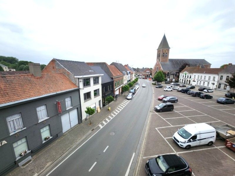 Gerenoveerd 1 slaapkamer appartement TE HUUR ZONDER SYNDICKOST op de markt van Wakken! foto 13