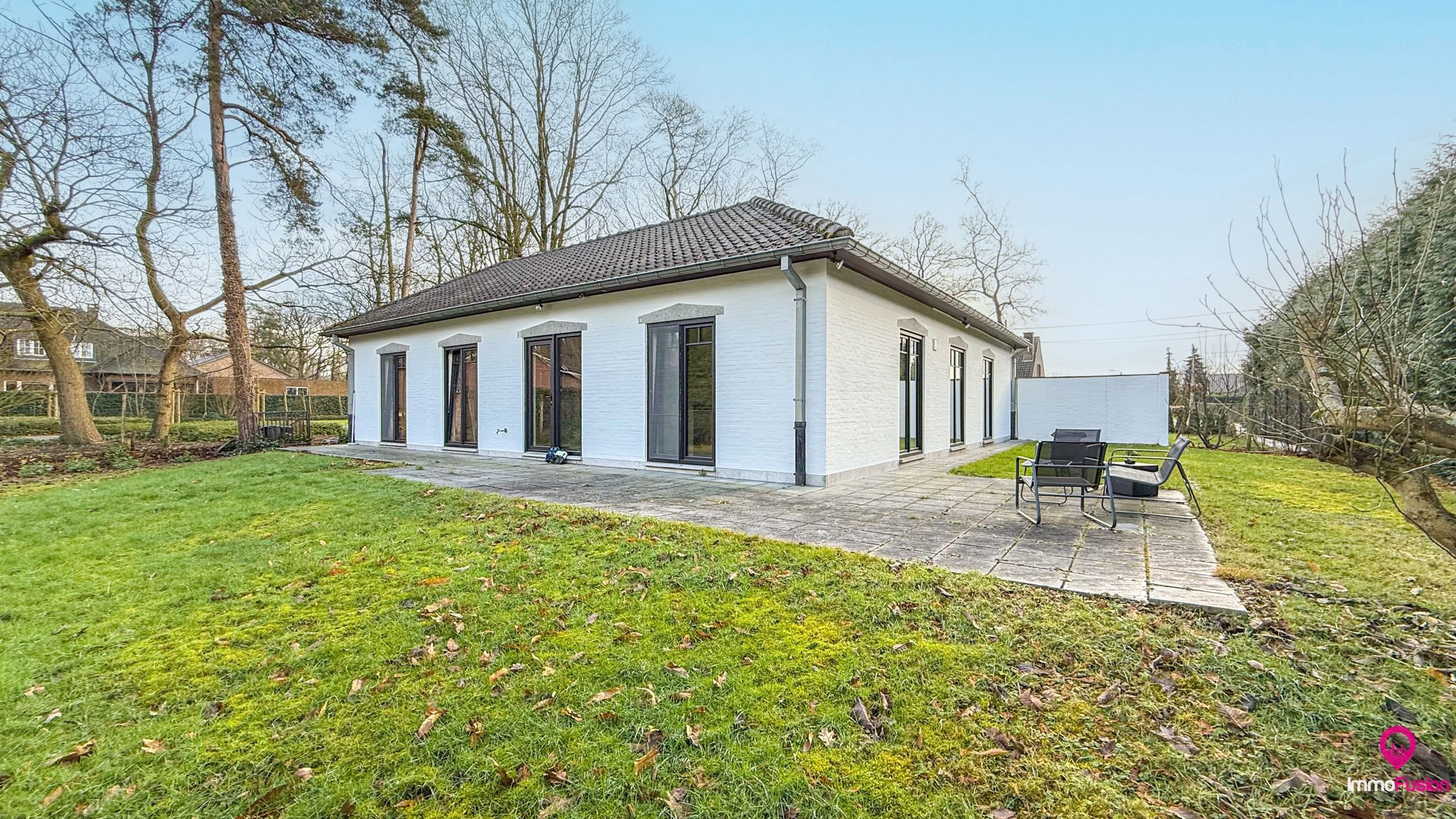 Goed gelegen landelijke villa met 12are grond op toplocatie! foto 43