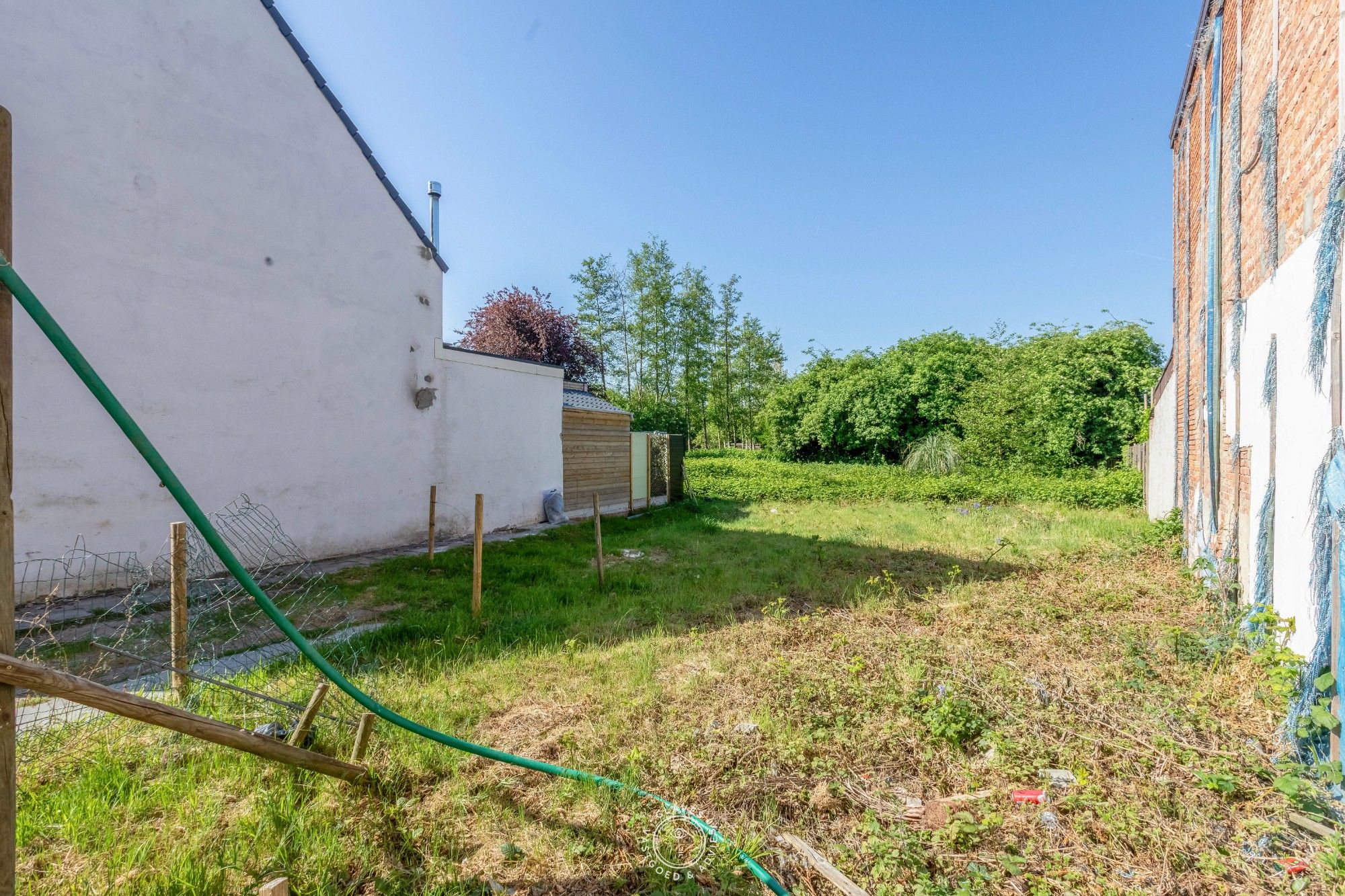 Bouwgrond of projectgrond op een zeer ruim perceel van 1096m² foto 4