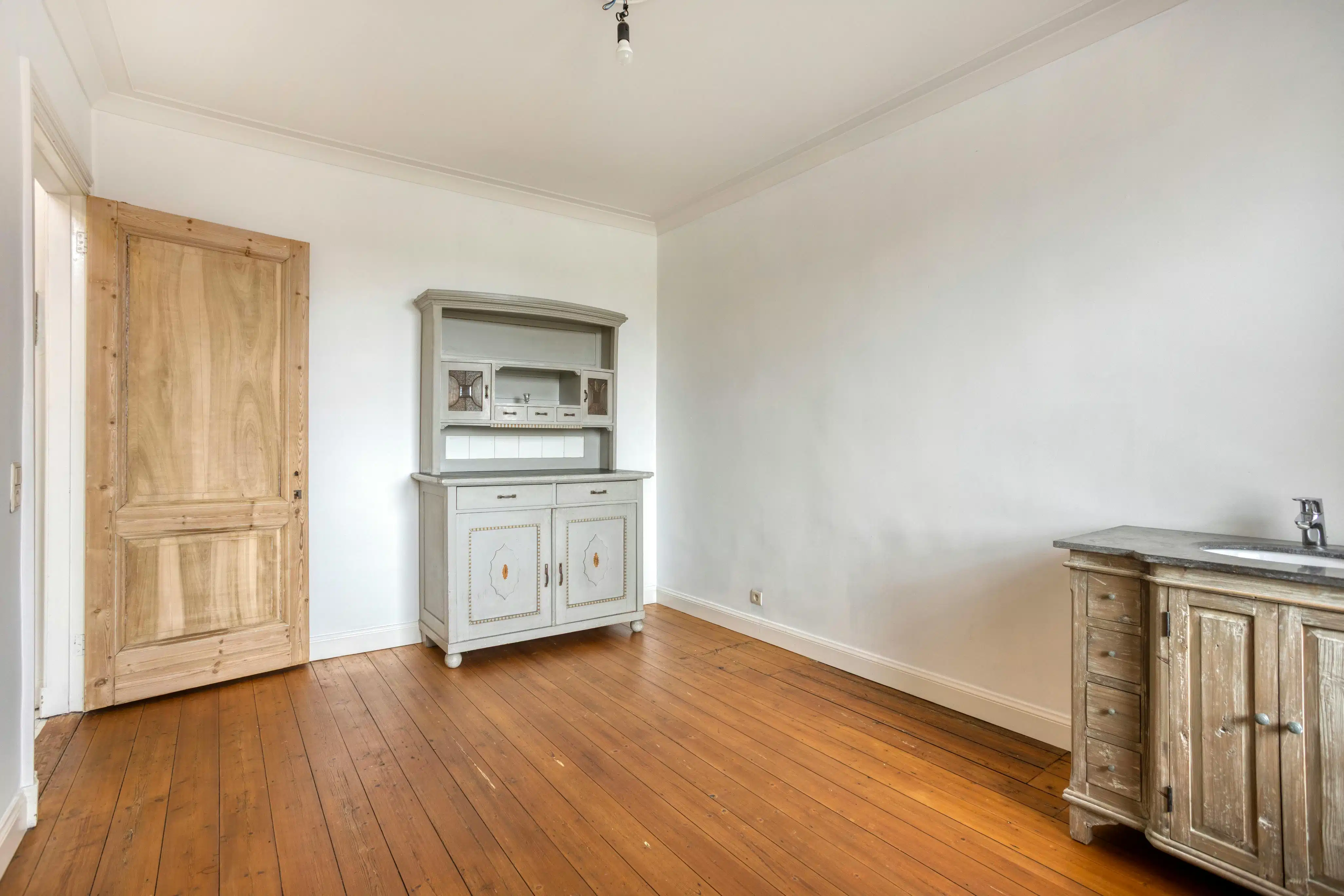 Karaktervolle woning met 6 slaapkamers te koop in Kontich foto 31