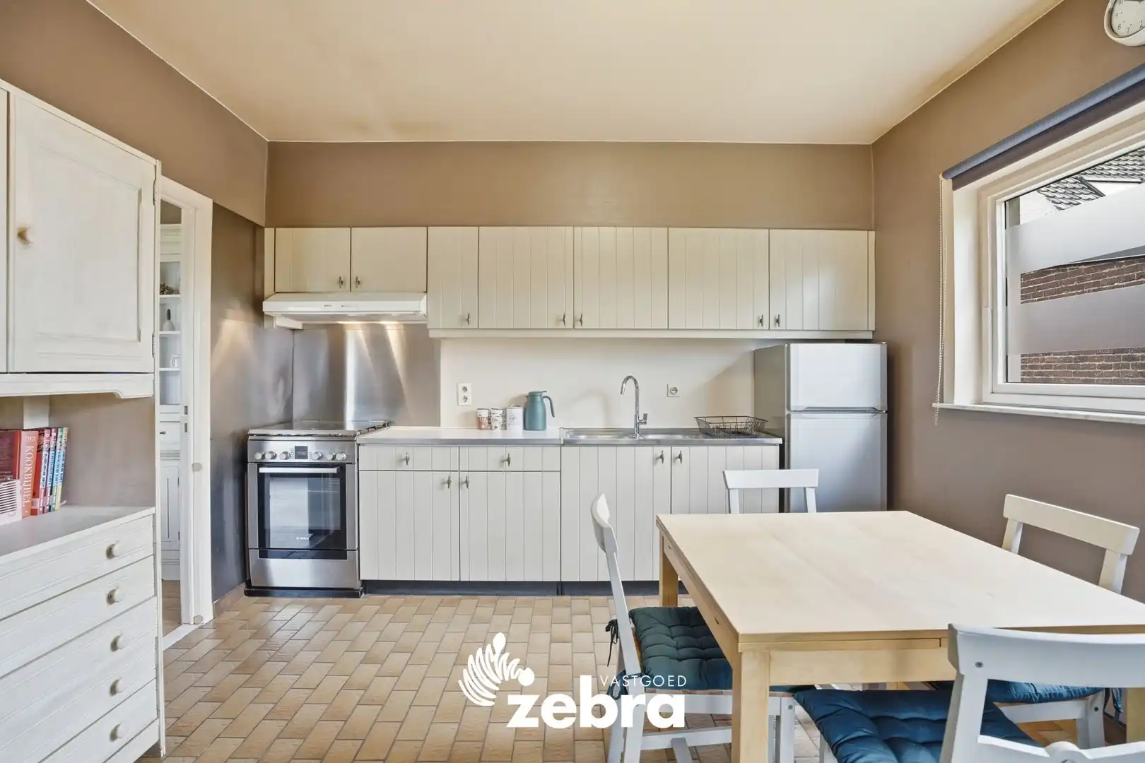 Gelijkvloerse open bebouwing met 3 slaapkamers in rustige omgeving! foto 7