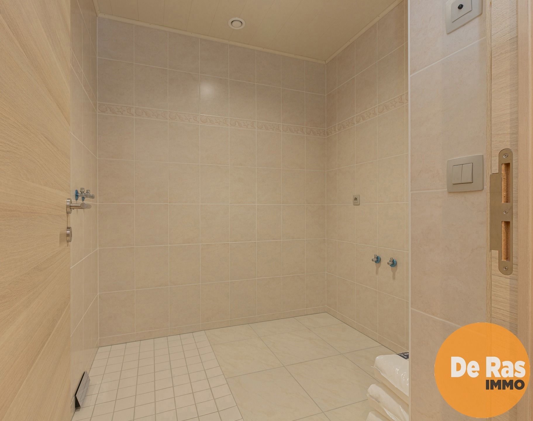 WETTEREN- Ruime, comfortabele 4-gevelwoning centrum Wetteren foto 14