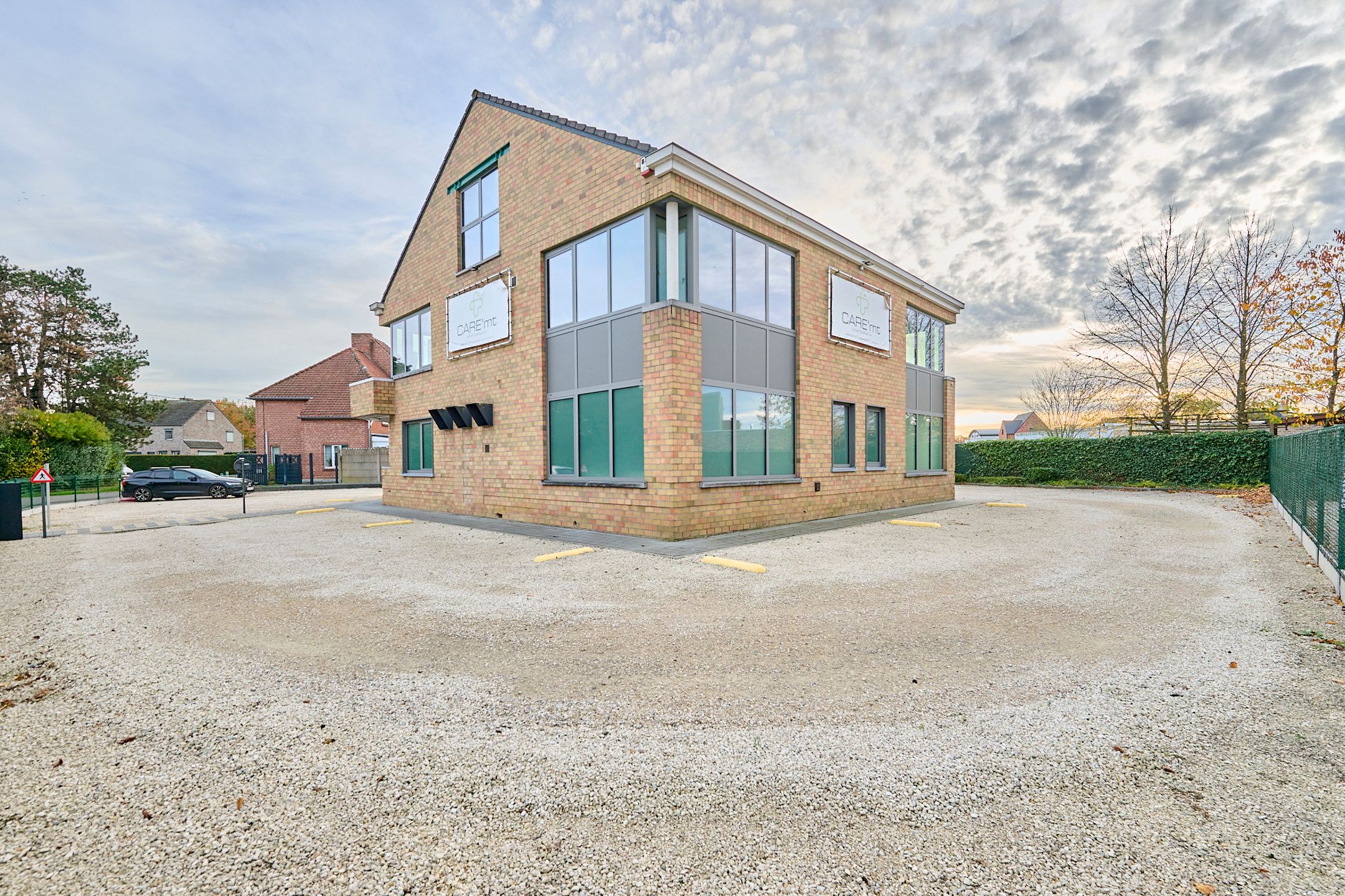 Kantoor te koop foto {{pictureIndex}}