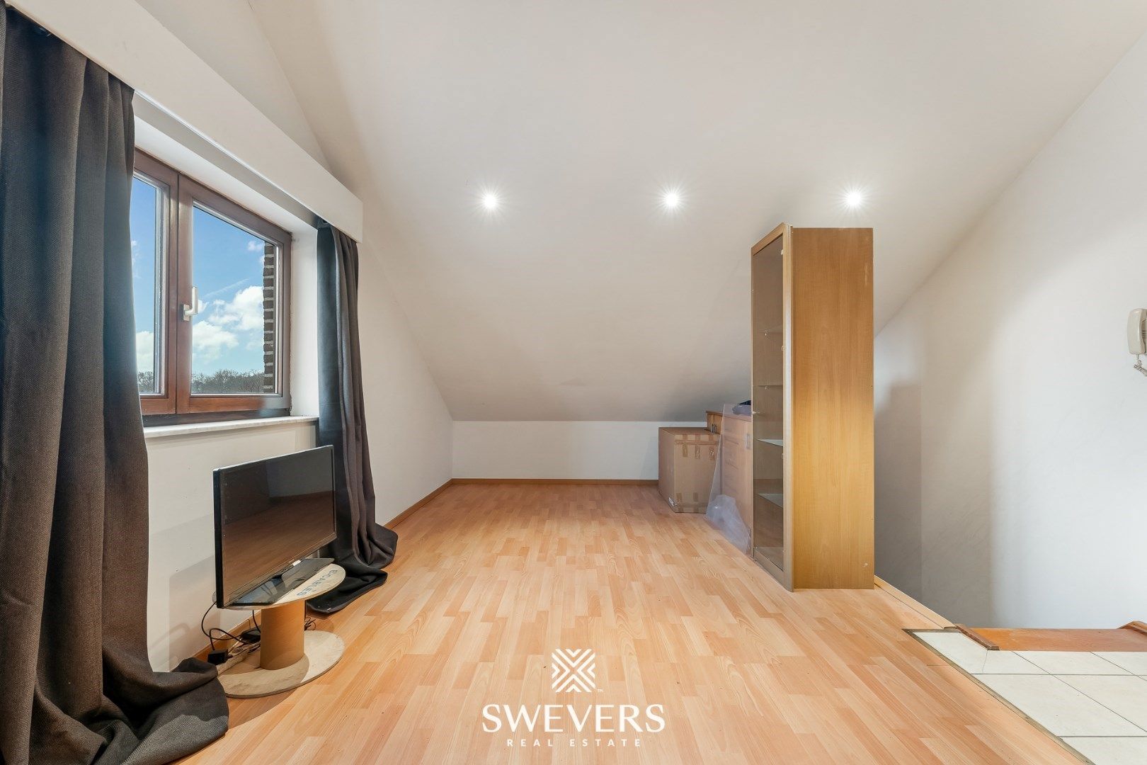 Instapklaar opbrengsteigendom met handelspand en 2 appartementen in Zonhoven foto 14