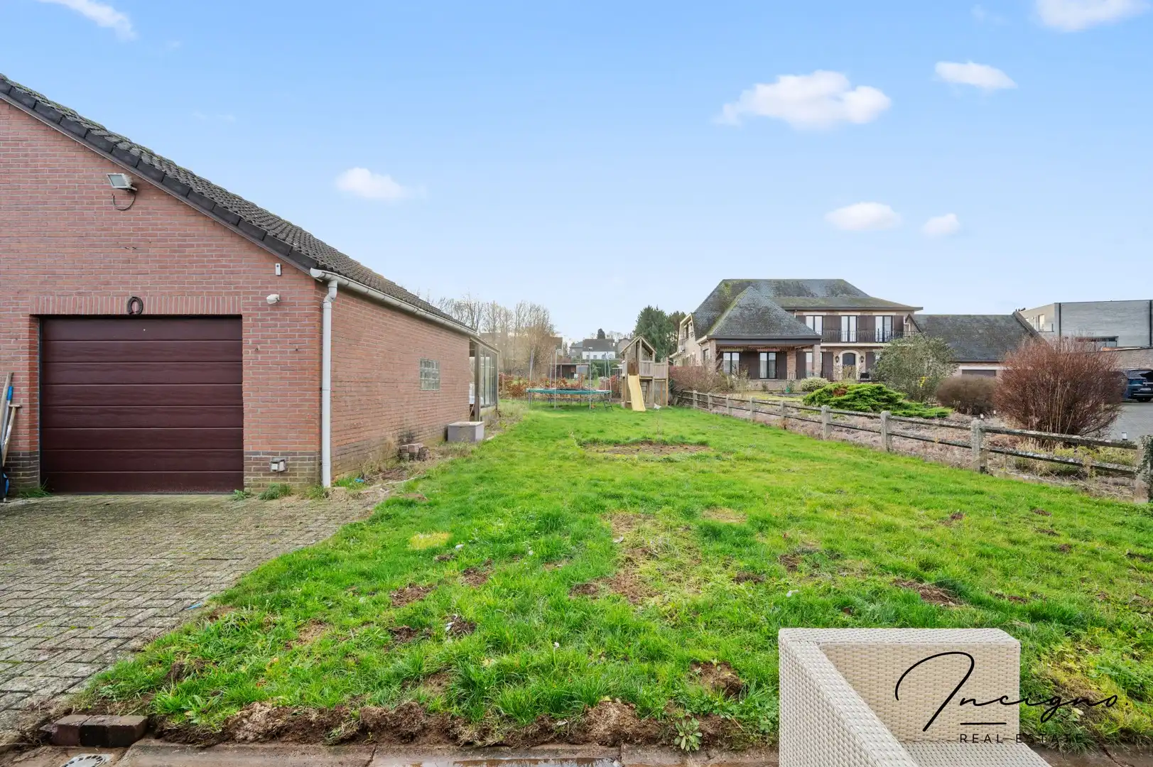 Ruime gezinswoning met ruime tuin en aparte garage foto 17