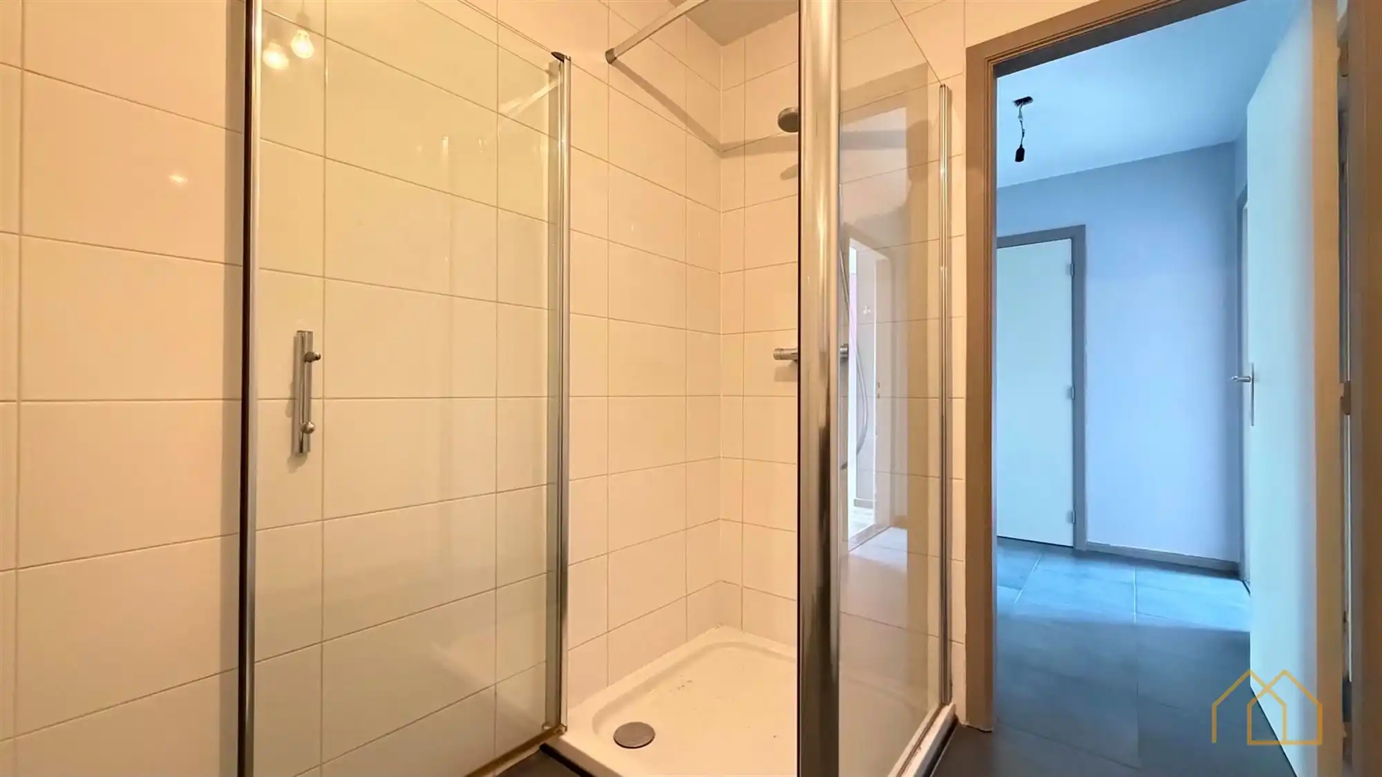 Appartement met 2slk, grote living, en eigen garage  foto 20