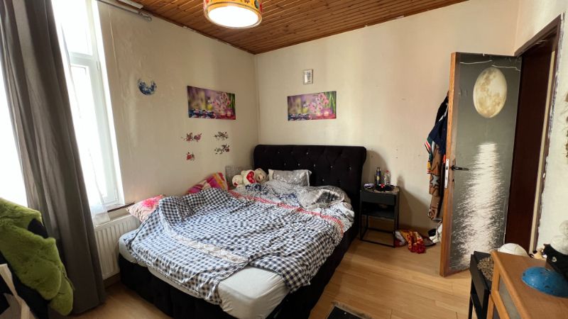 RUIME STADSWONING MET AANGENAME KOER foto 16