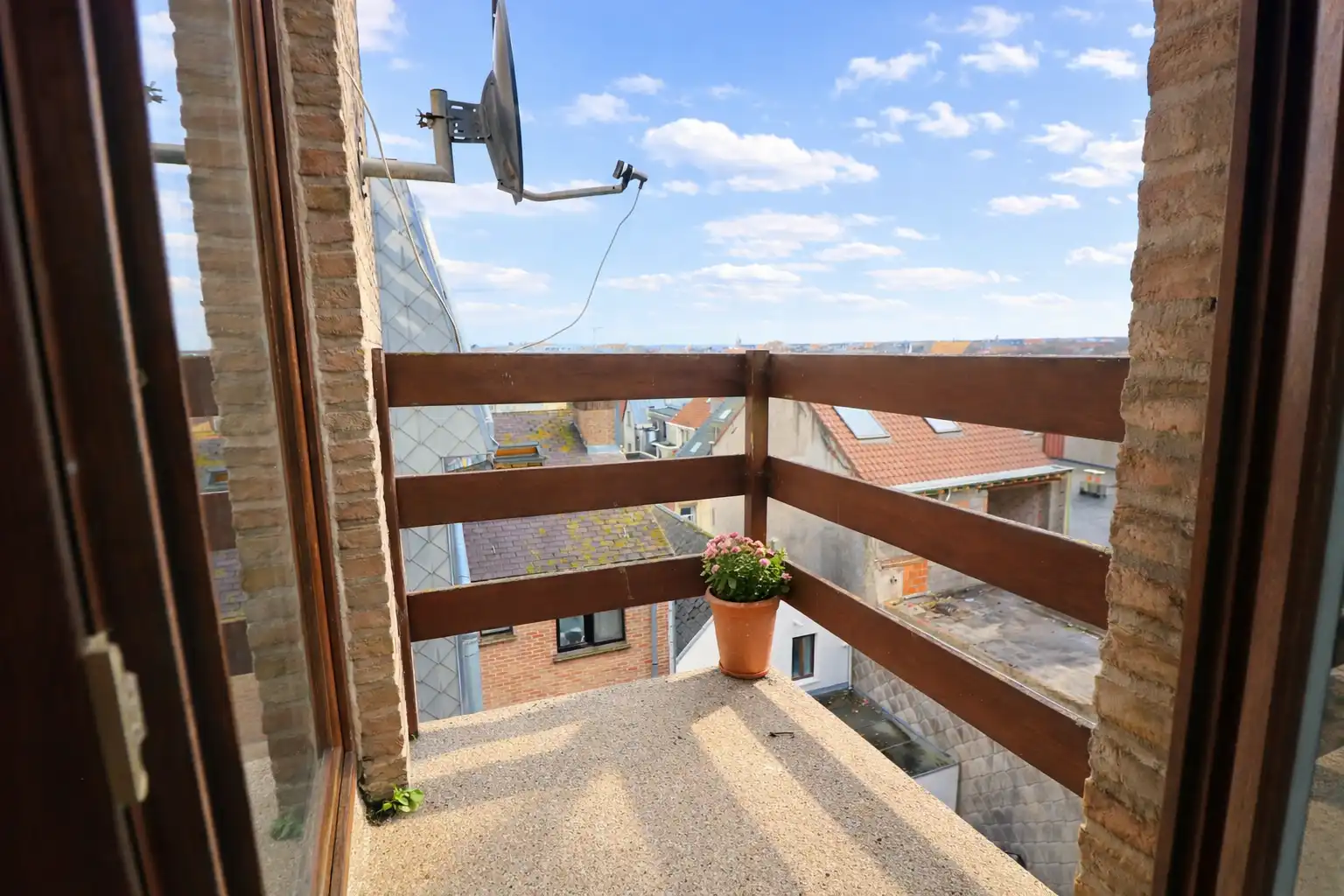 Goed onderhouden 2-slaapkamerappartement aan de Jachthaven van Blankenberge.  foto 8