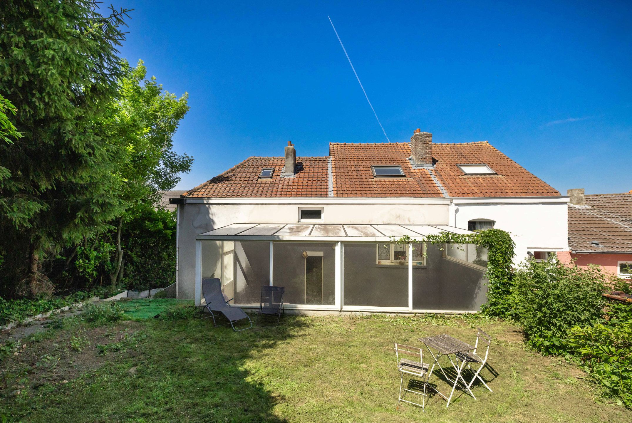 Huis met 4 slpk, van 220 m² en een perceel van 295 m². foto 16
