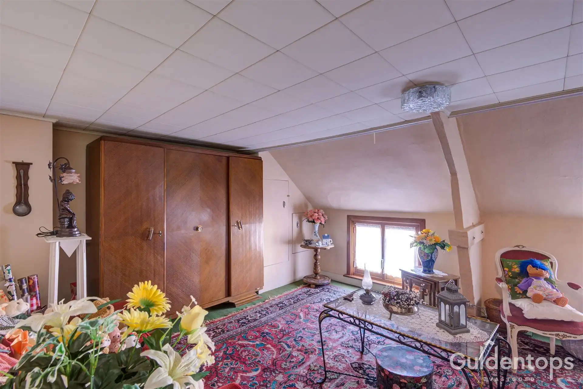 Zeer goed gelegen rijwoning foto 25