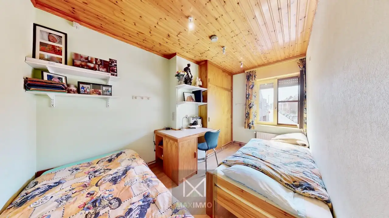 Woning met 3 garages, zonnepanelen, ruime tuin & aparte toegang – 830 m² perceel in Lauwe foto 11