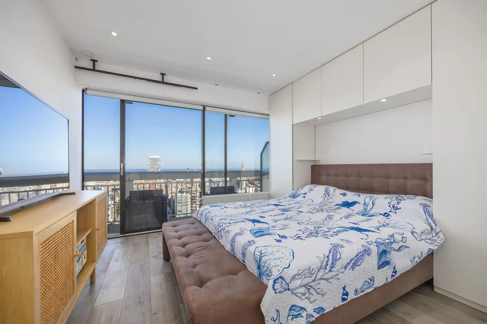 Uniek appartement met panoramisch zicht 180° foto 8