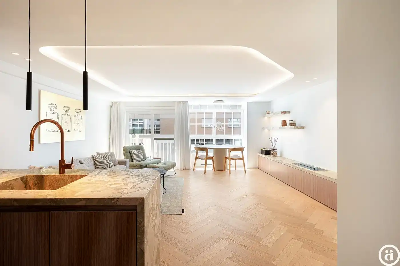 Gerenoveerd 3 slaapkamerappartement met zijdelings zeezicht. foto 5