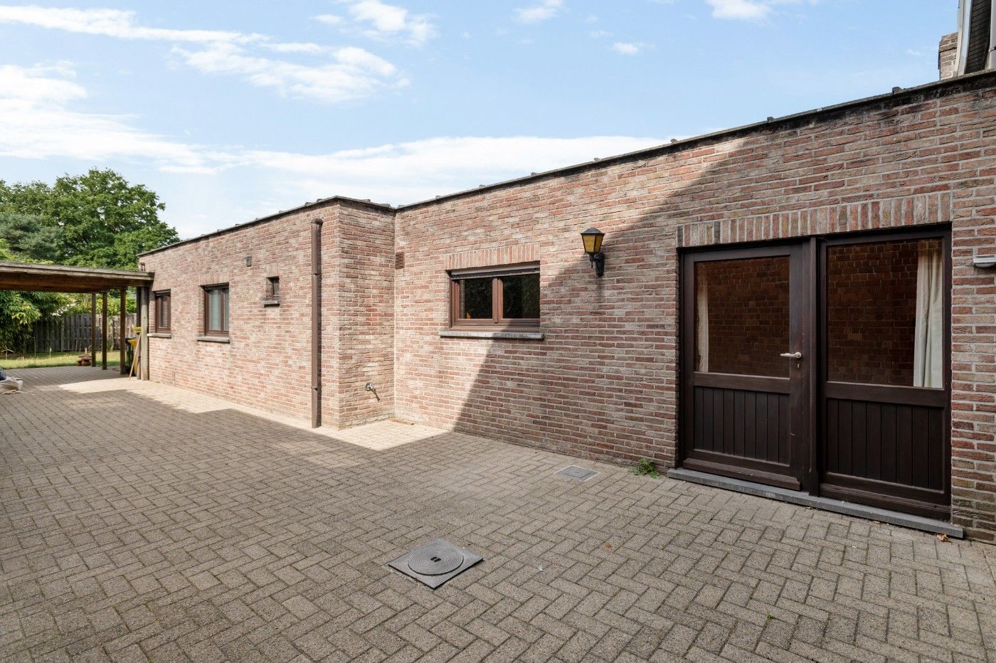 Te renoveren, vrijstaande woning met 2 slpk., oprit en diepe tuin foto 22