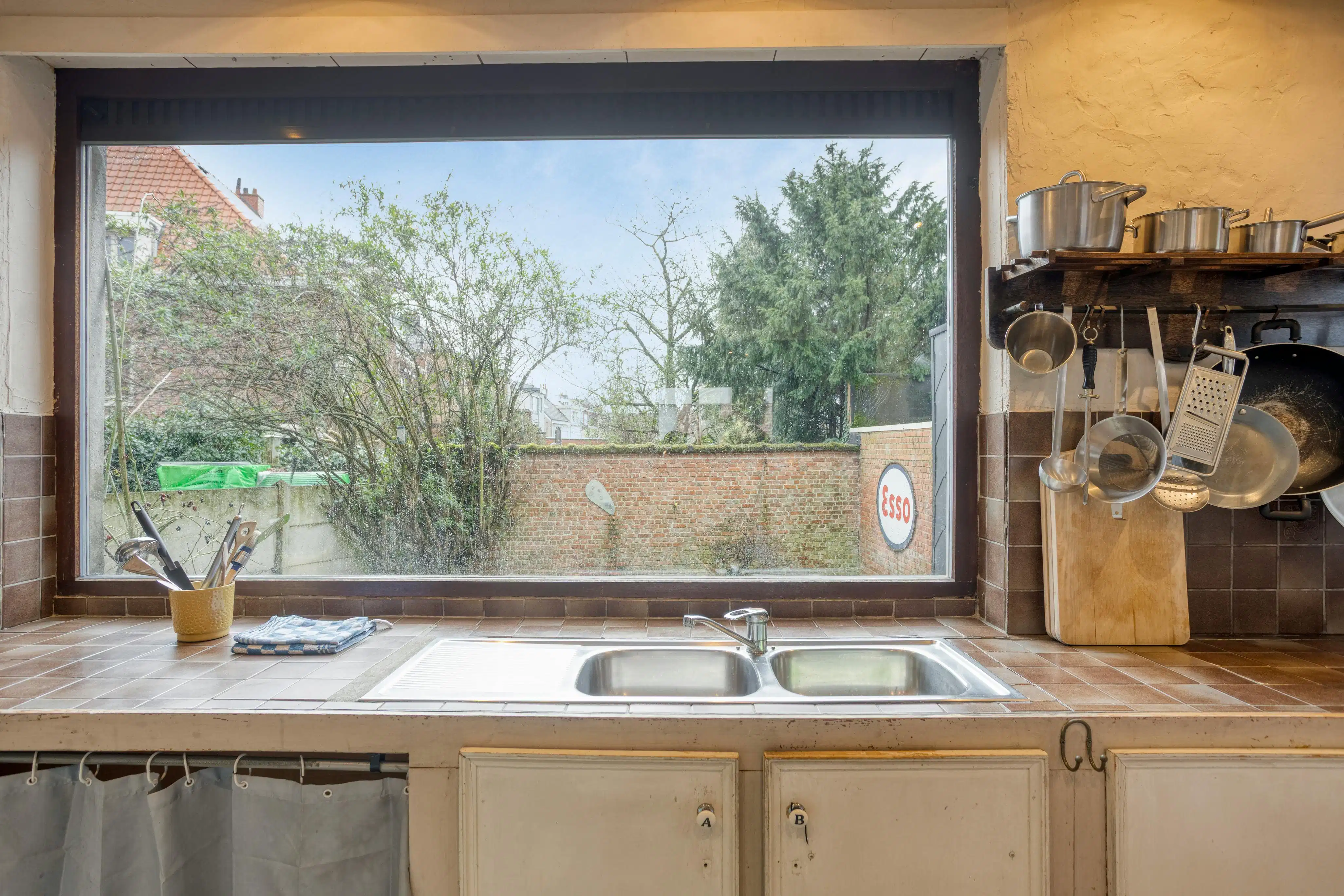 Karaktervolle woning met 6 slaapkamers te koop in Kontich foto 16