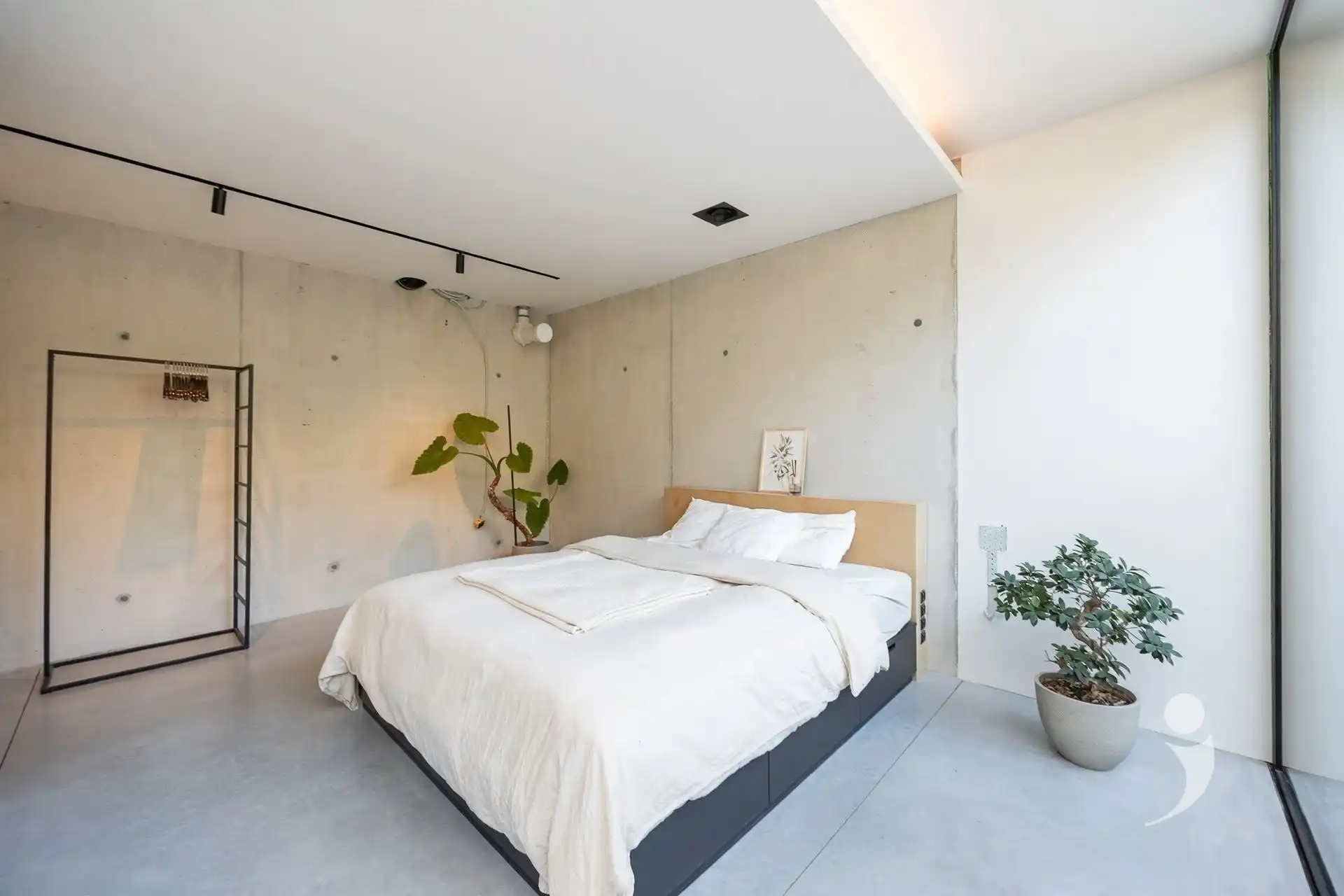 High-end architectenwoning met zwembad en prachtig zicht op de achterliggende weides foto 37