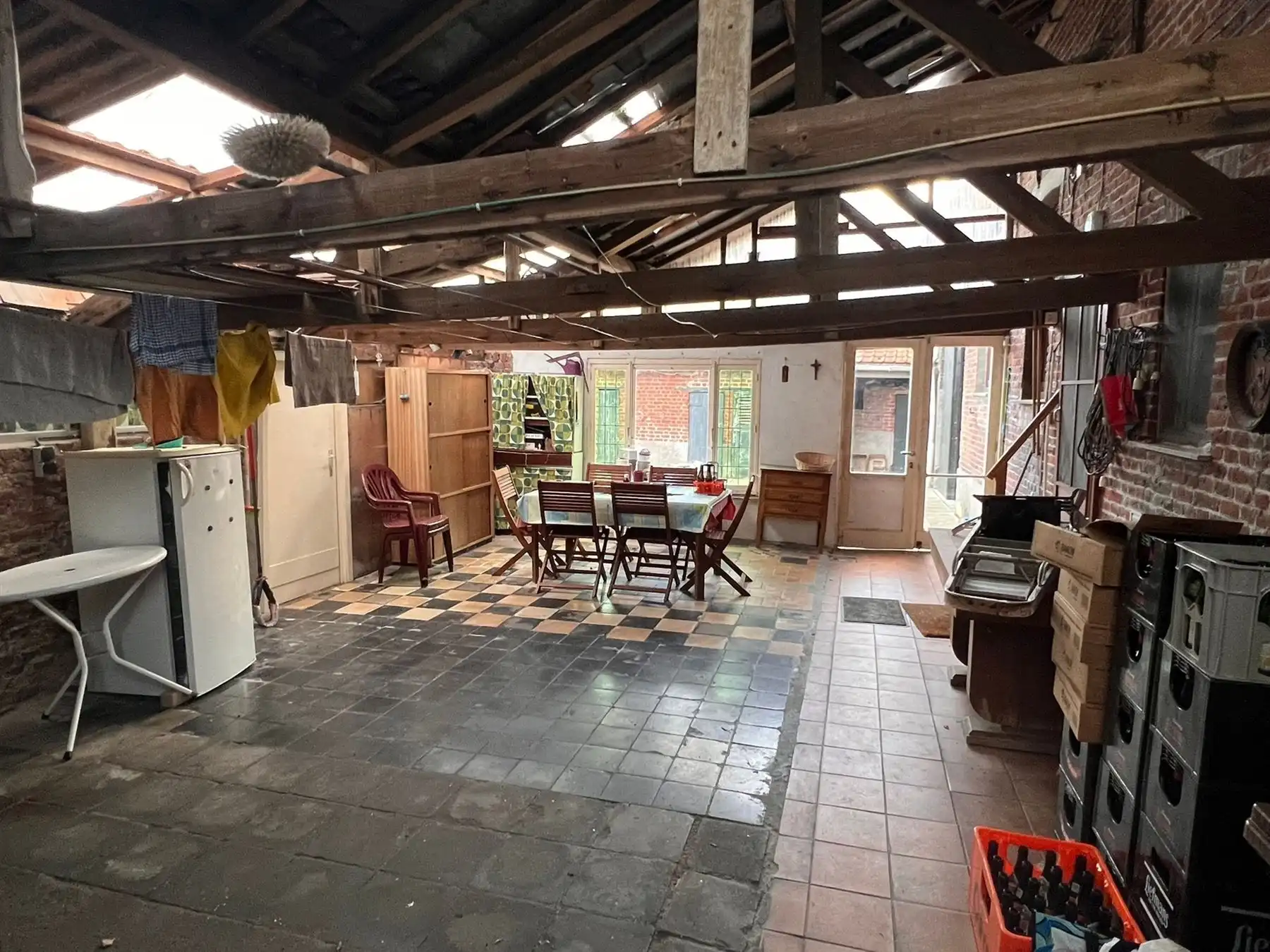 Dorpswoning onder de kerktoren foto 7